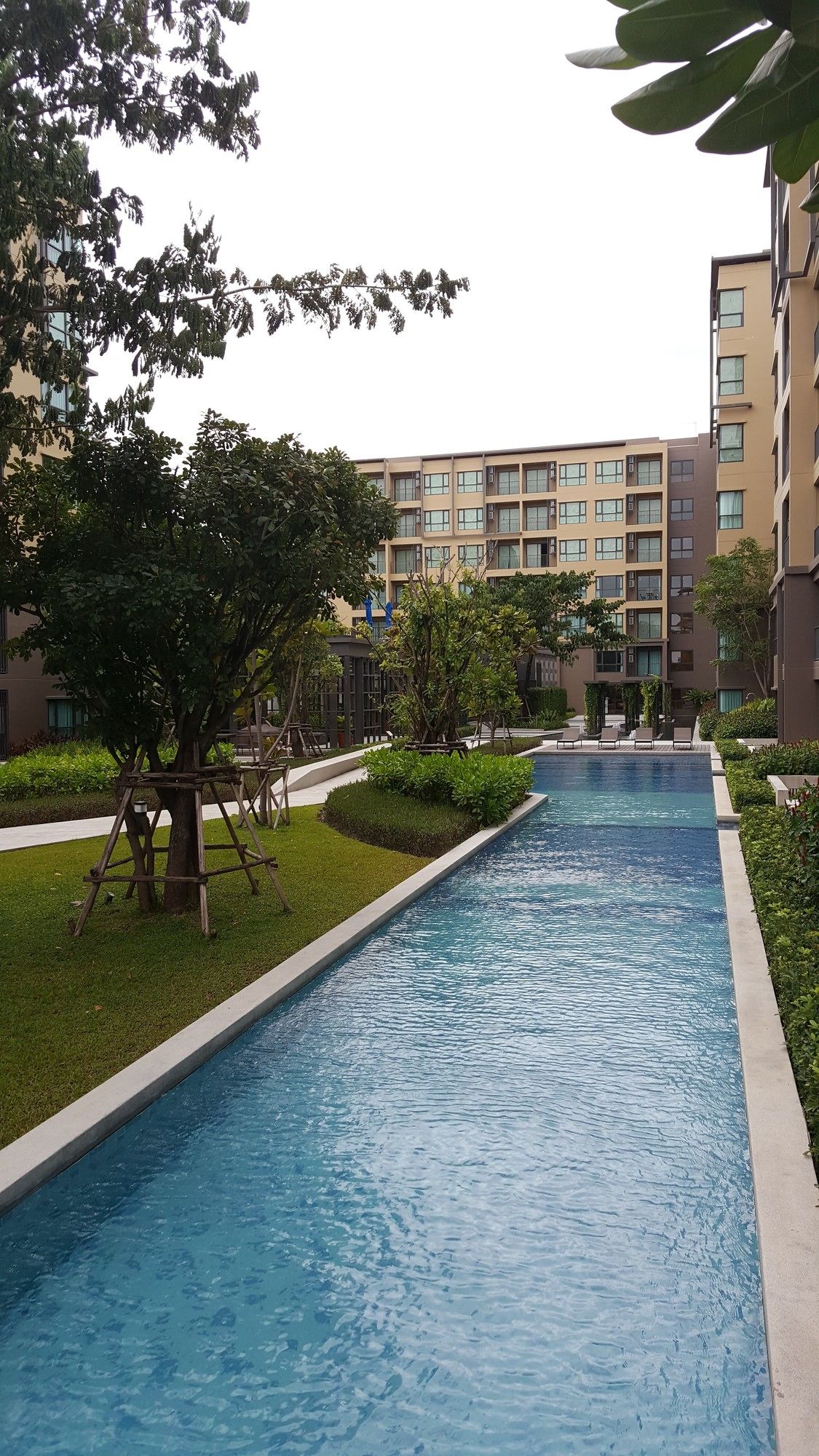 Rain Cha Am - Hua Hin by J&P