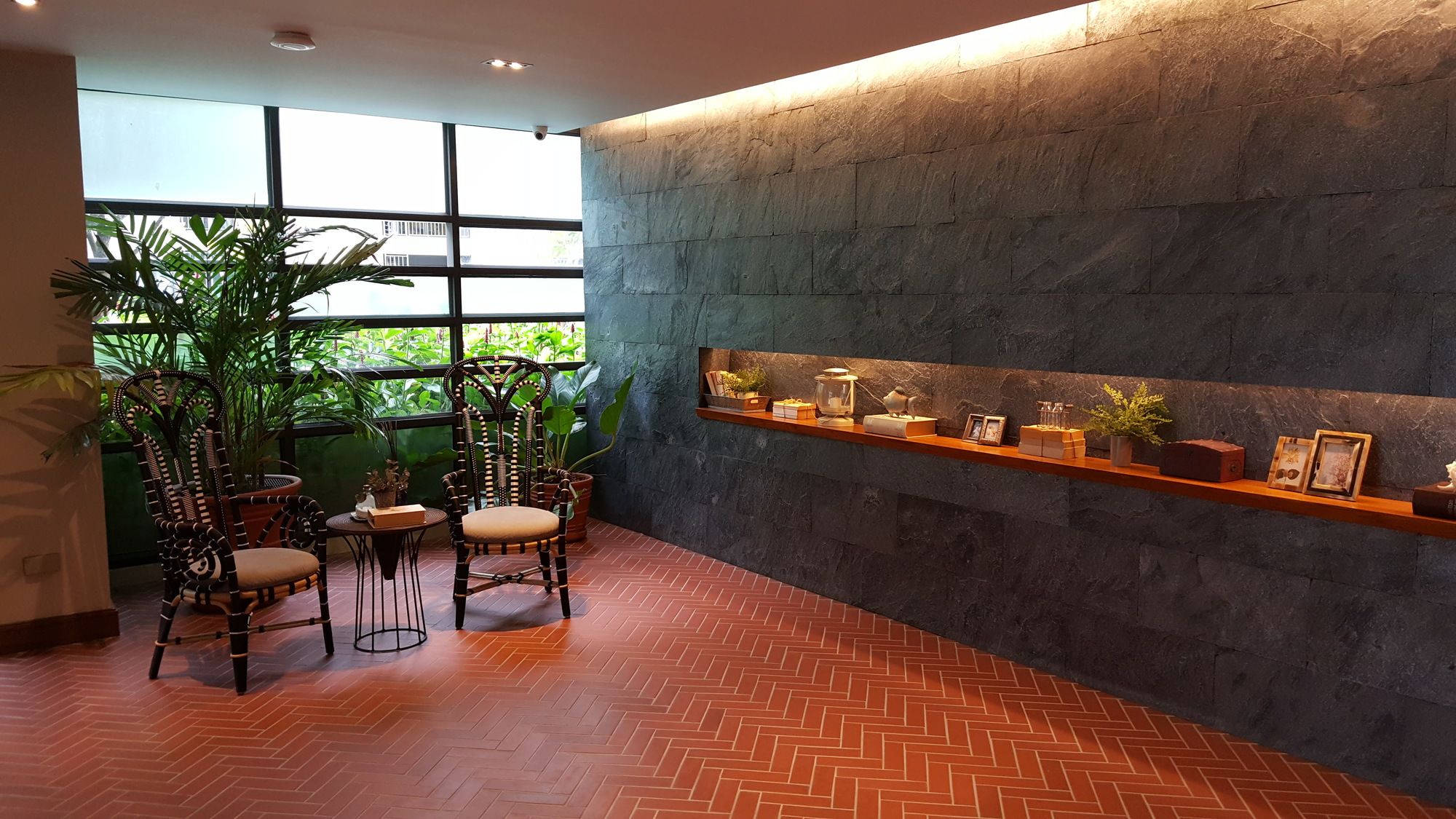 Rain Cha Am - Hua Hin by J&P