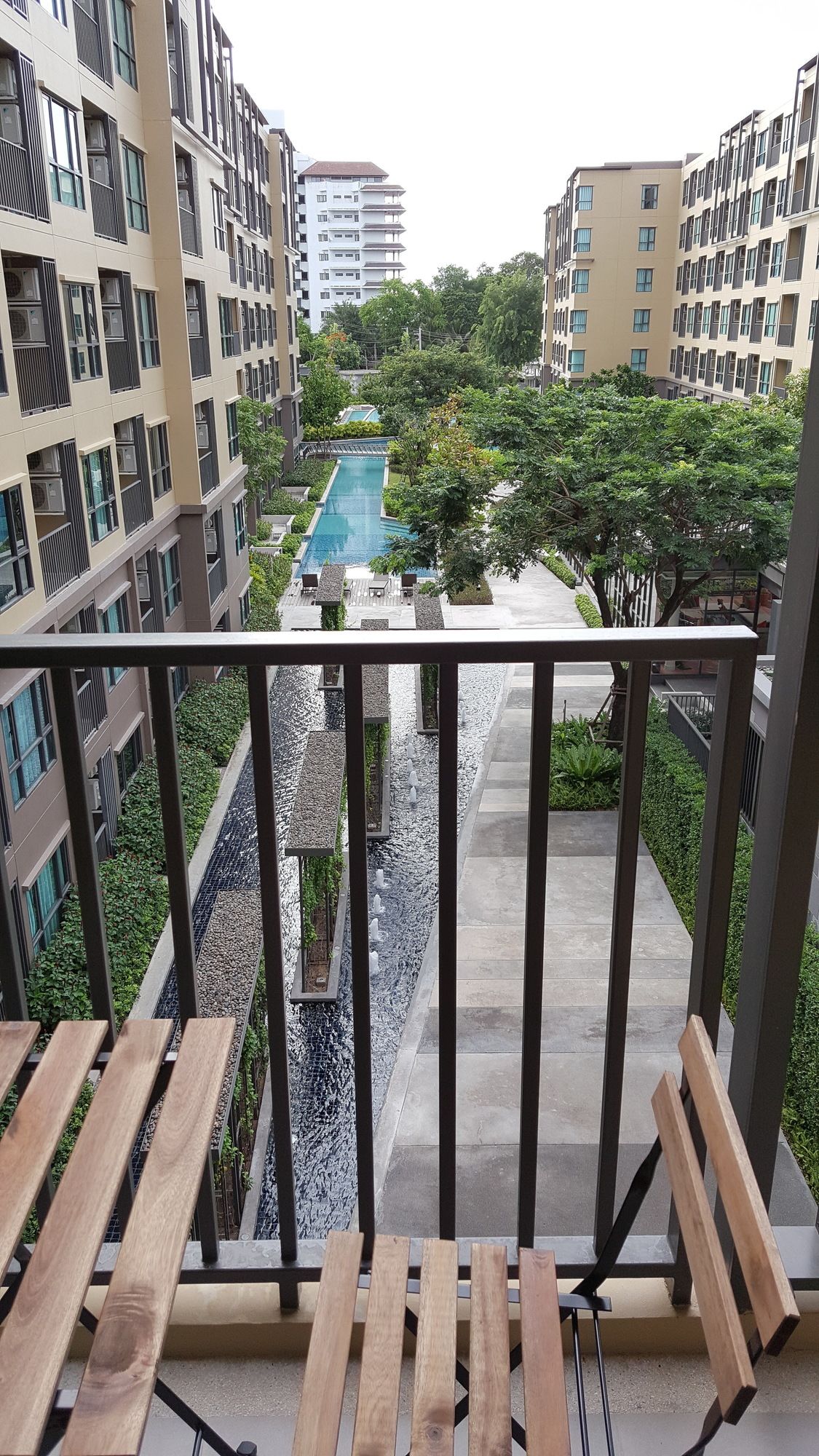 Rain Cha Am - Hua Hin by J&P