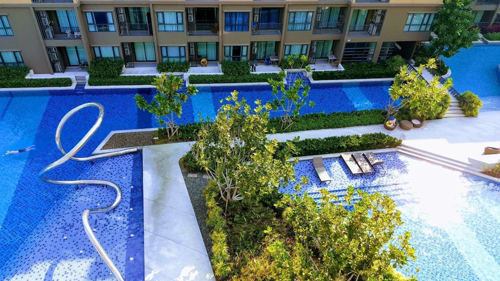 Rain Cha Am - Hua Hin by J&P