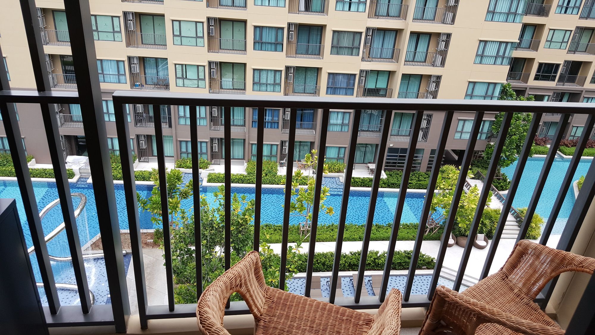 Rain Cha Am - Hua Hin by J&P