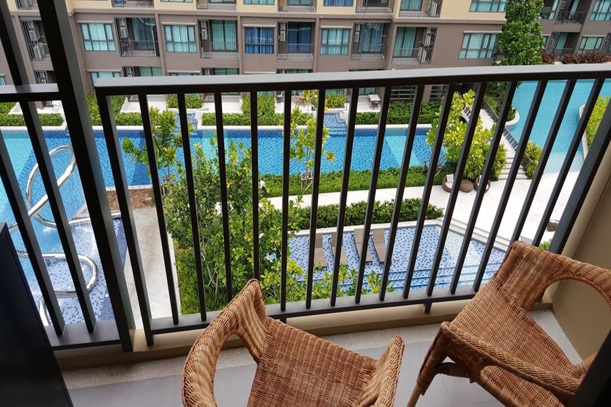 Rain Cha Am - Hua Hin by J&P
