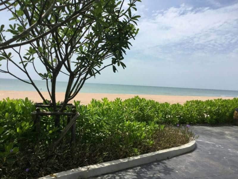 Rain Cha Am - Hua Hin by J&P