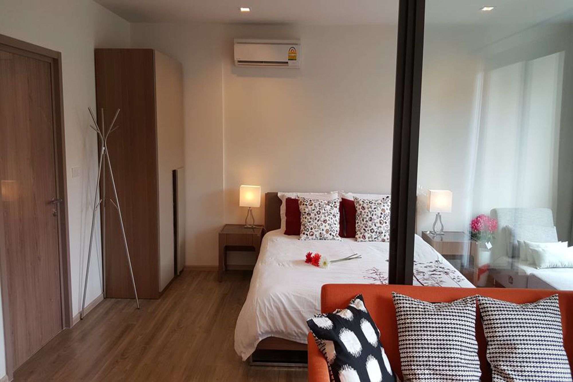 Rain Cha Am - Hua Hin by J&P