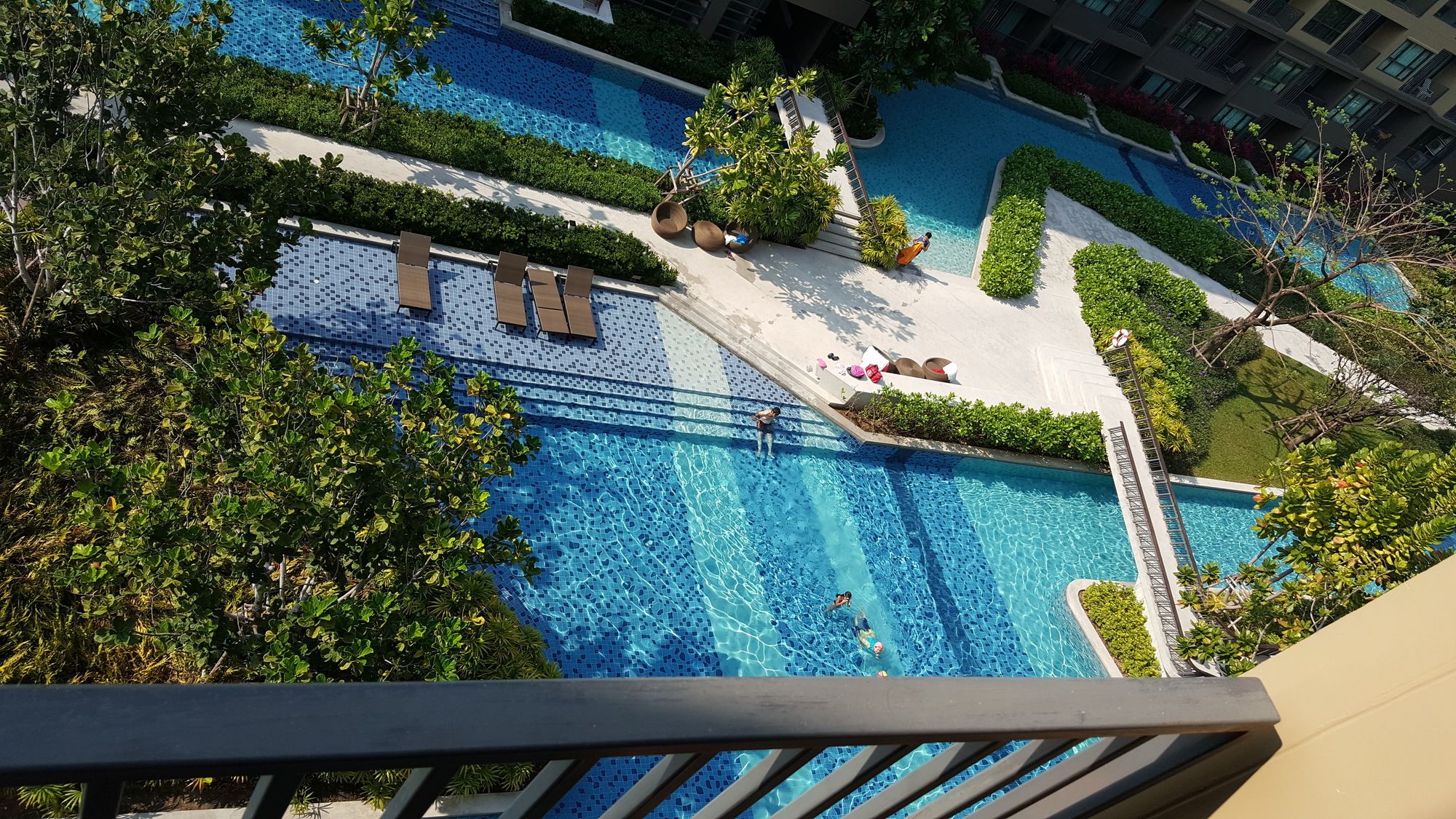 Rain Cha Am - Hua Hin by J&P