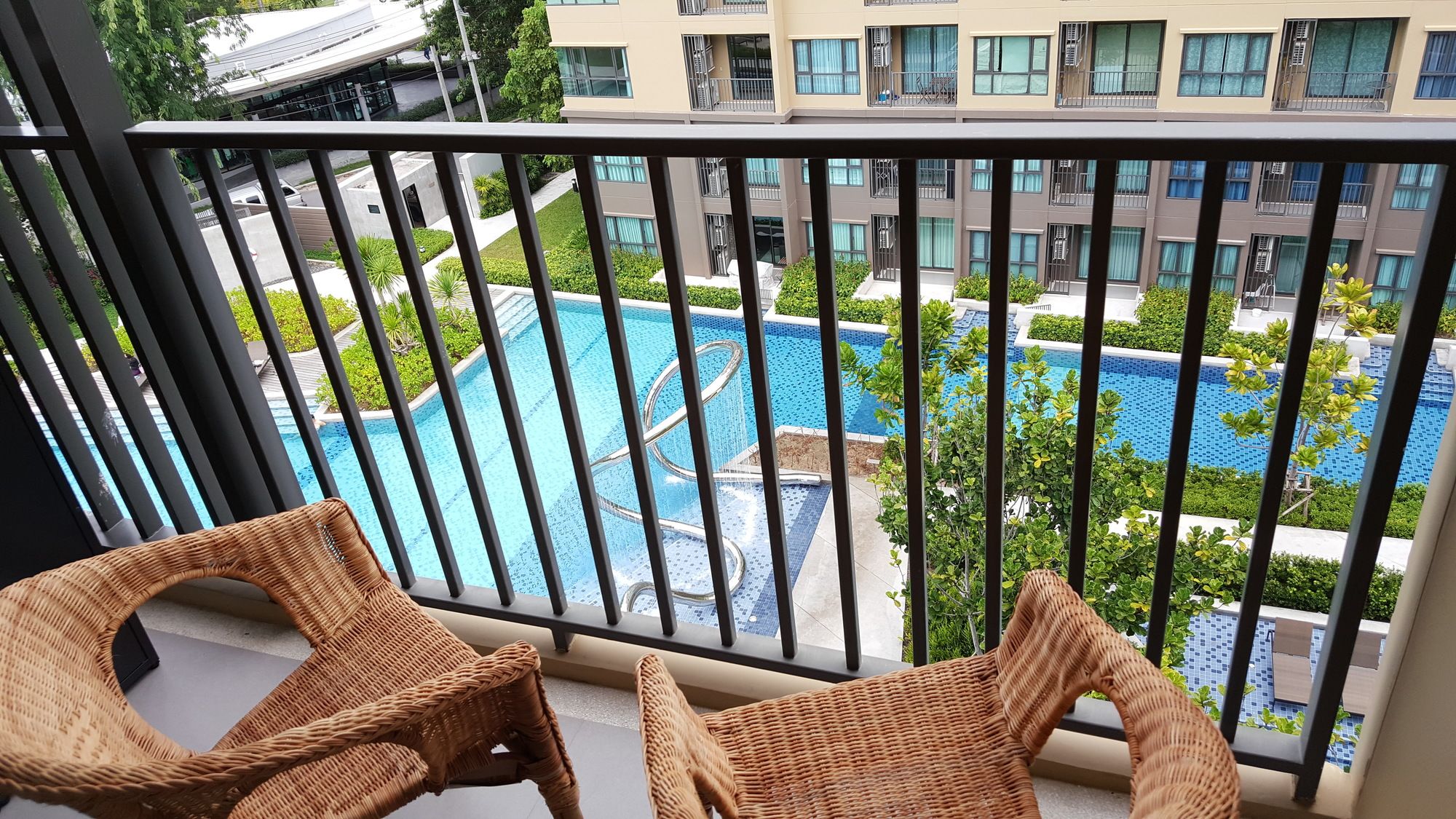 Rain Cha Am - Hua Hin by J&P