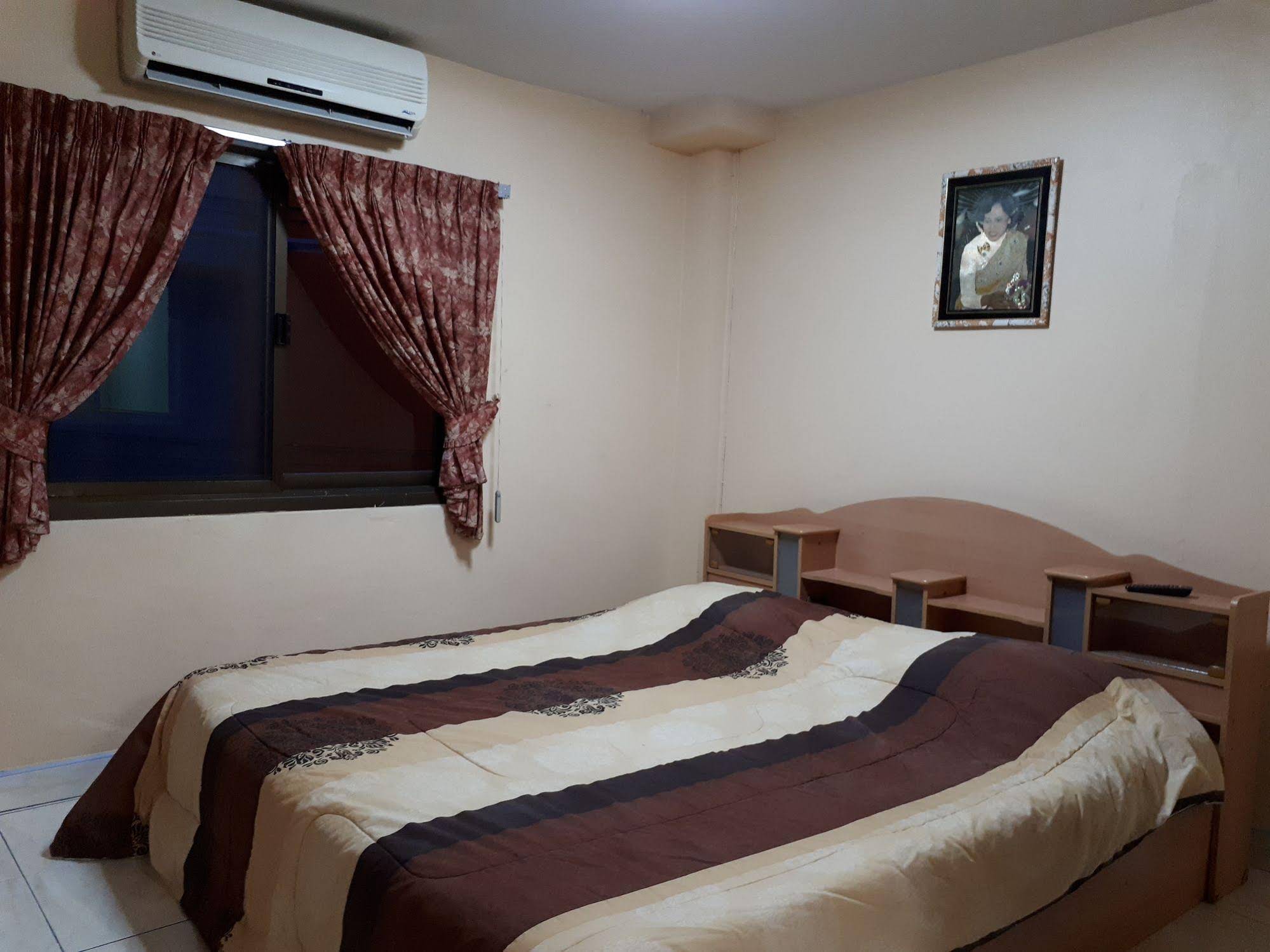 Urs Treff Guesthouse