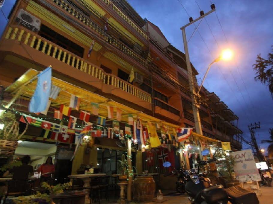 Urs Treff Guesthouse