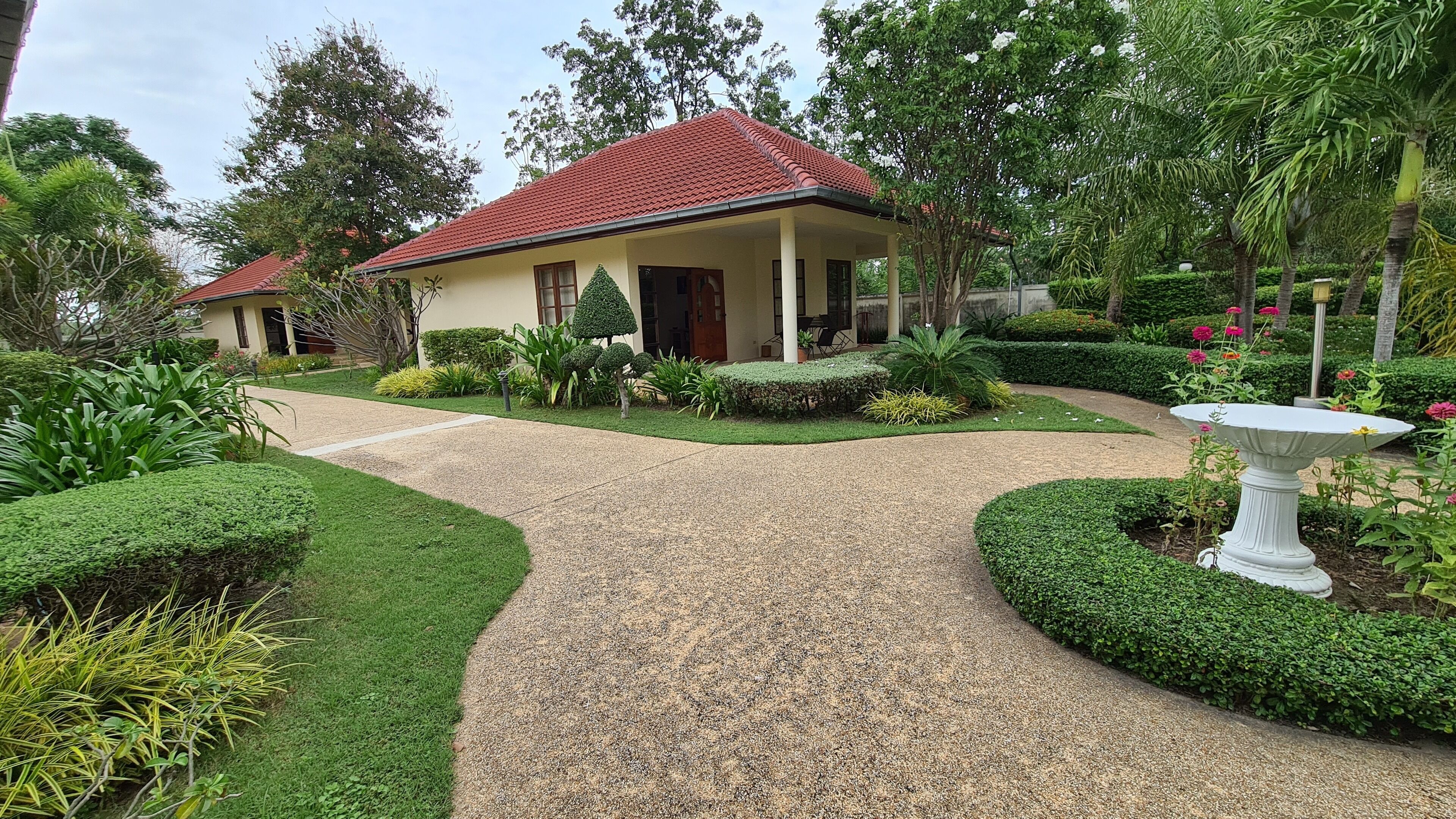 Welcome to our Oasis The Beautiful Bungalow Green