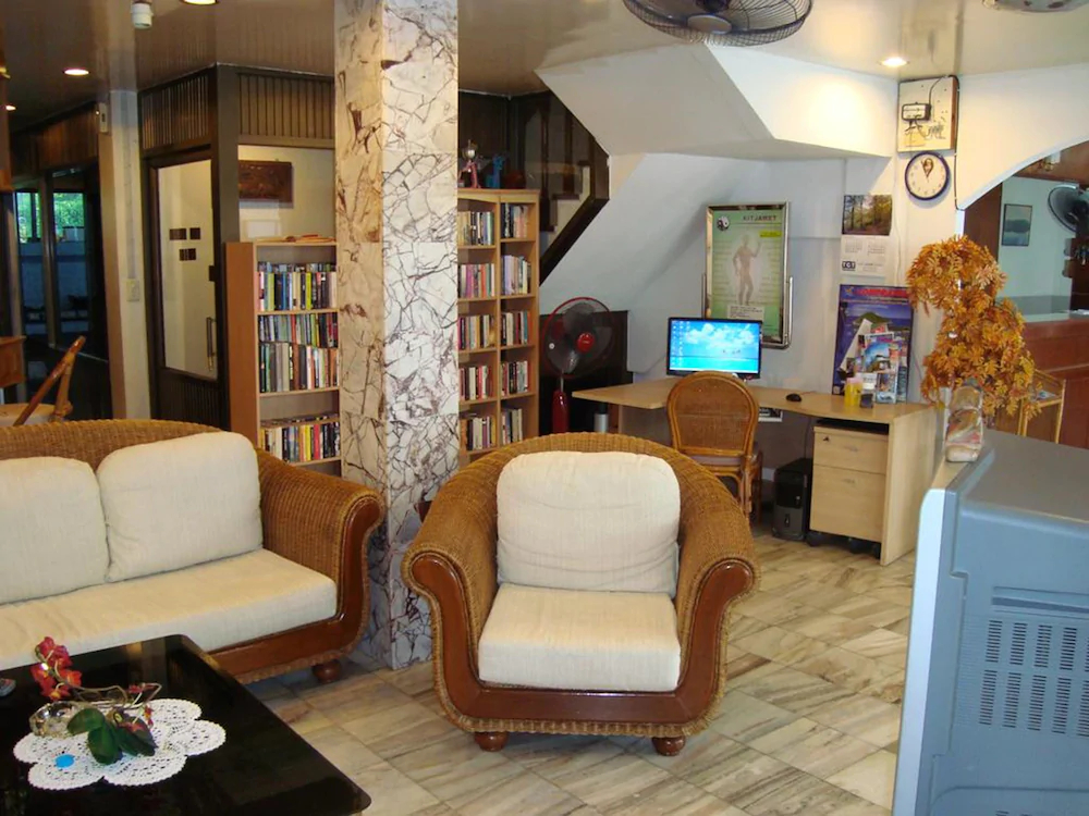 A&B Hotel
