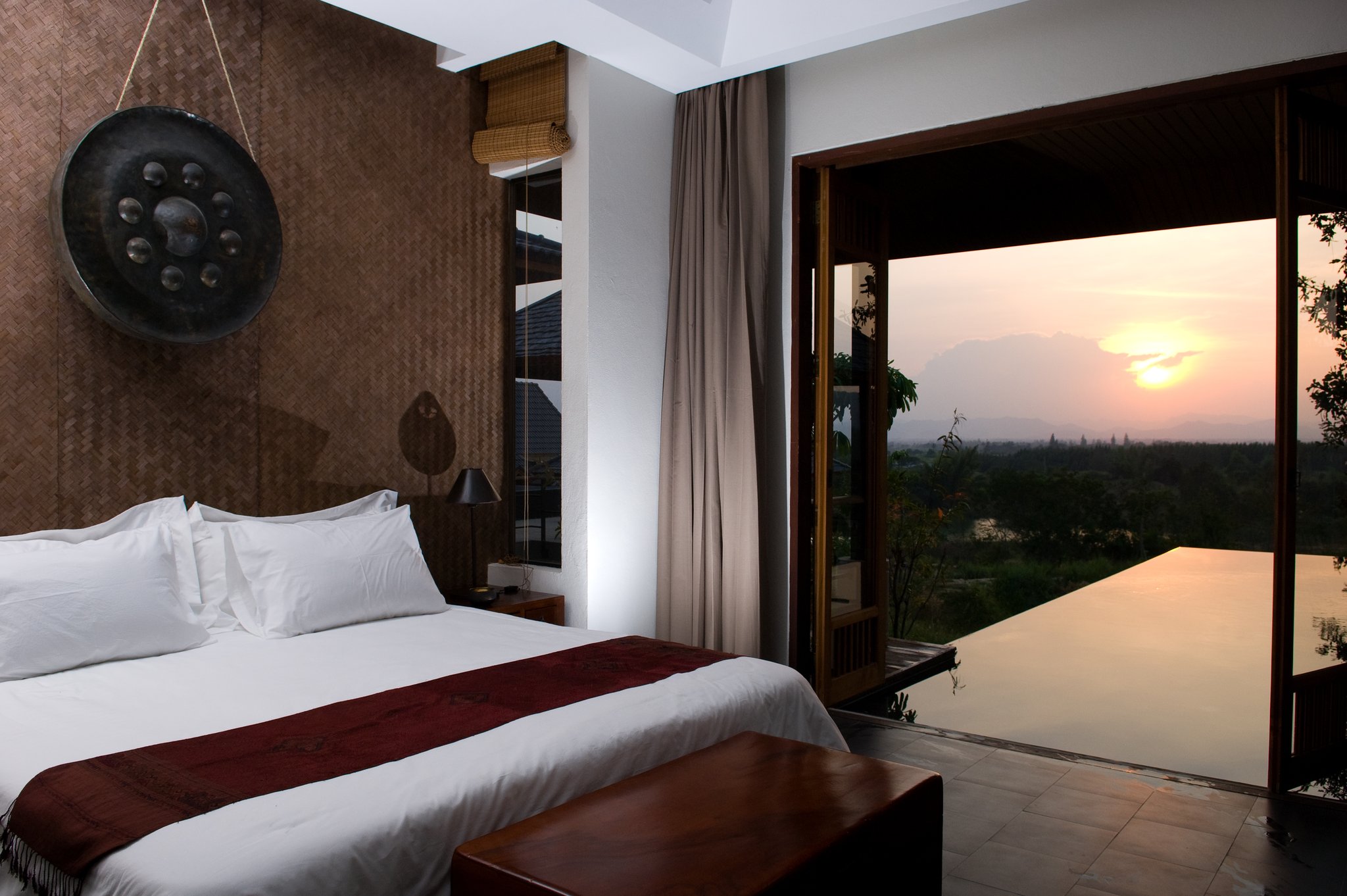 AKA Resort & Spa