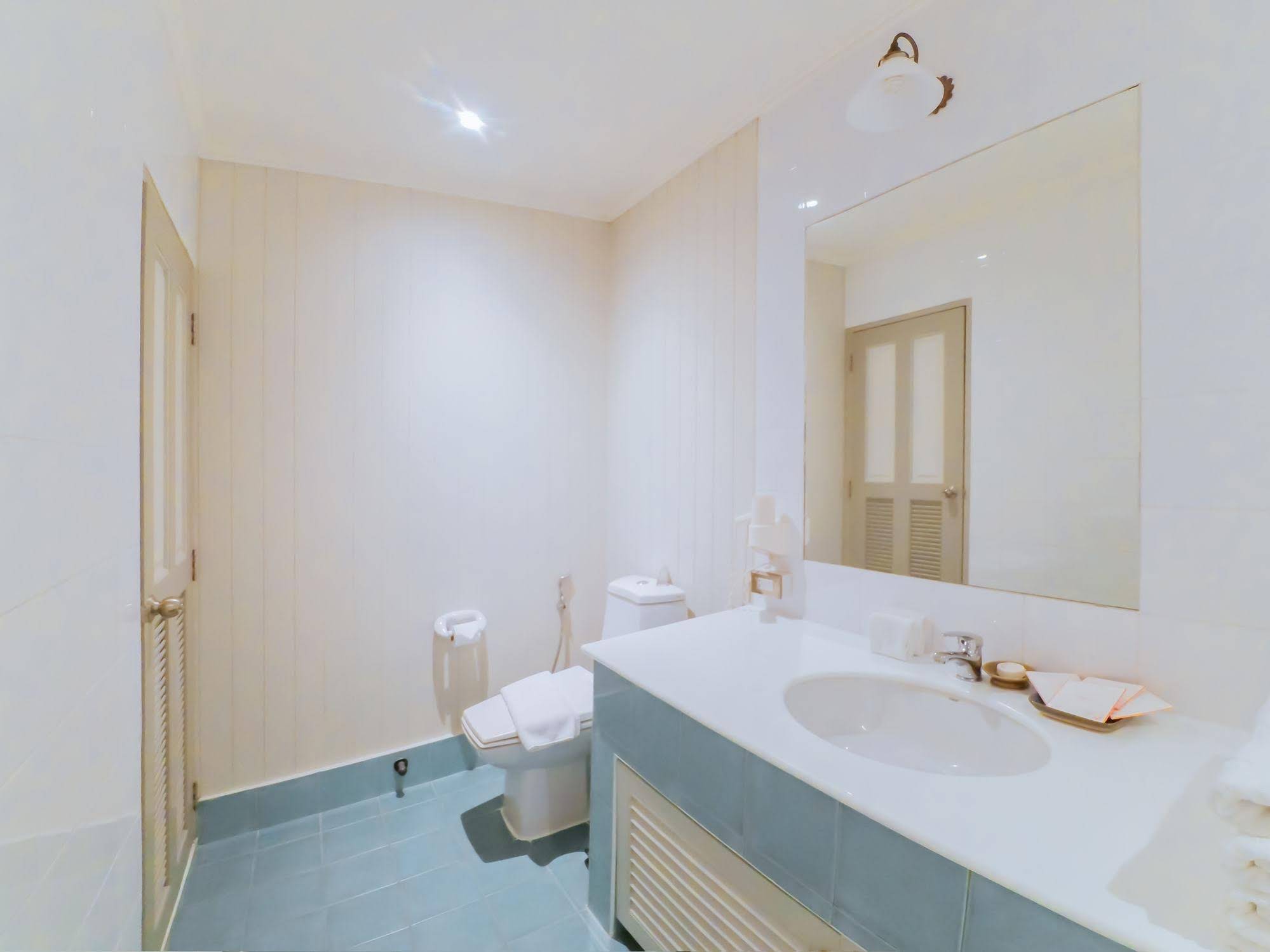 Anantasila Beach Resort Hua Hin