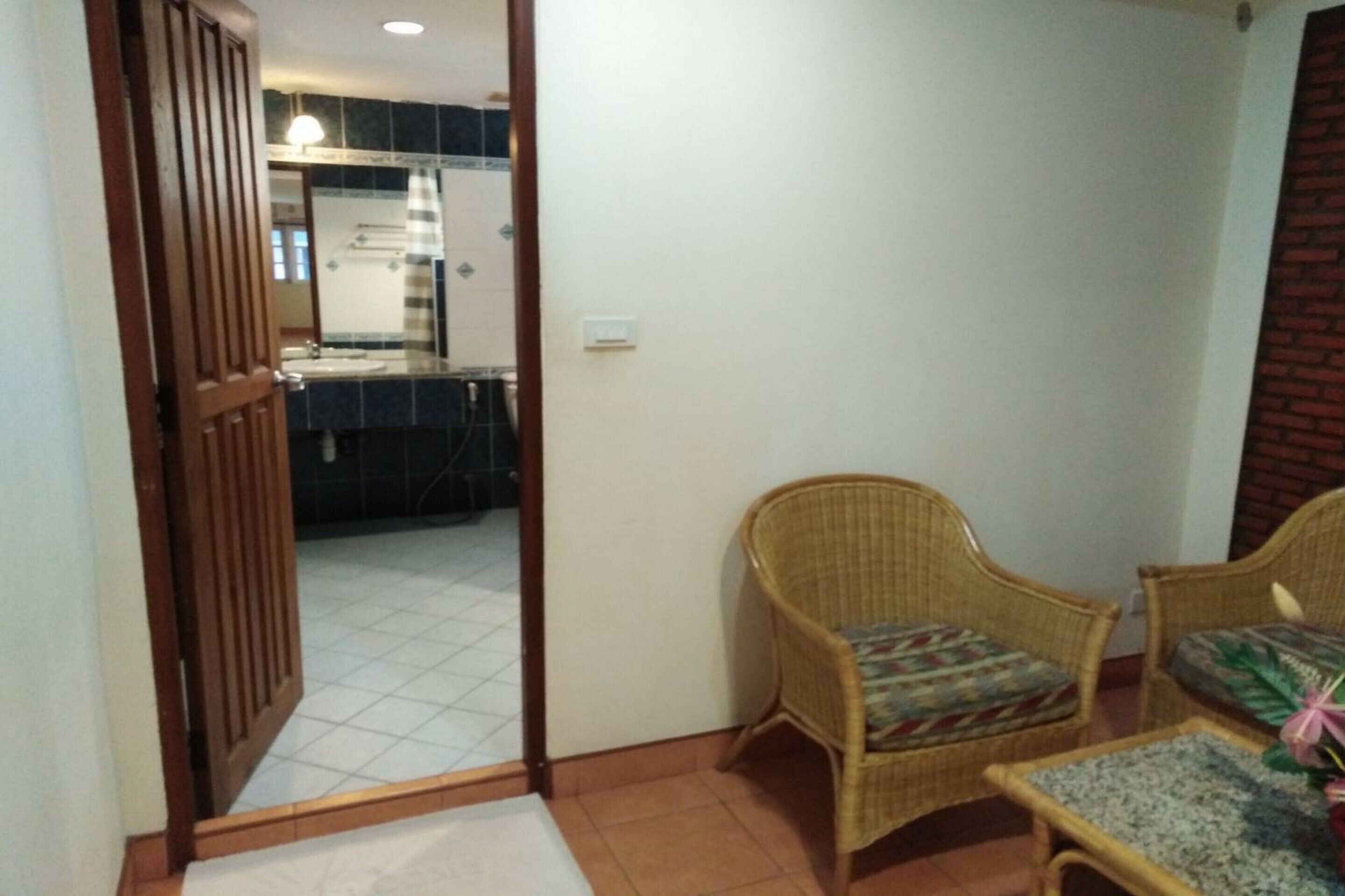 Ansu Hotel by OYO Rooms