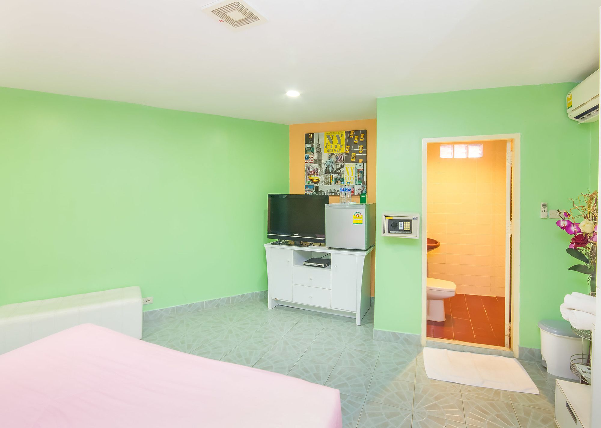 Aree's House