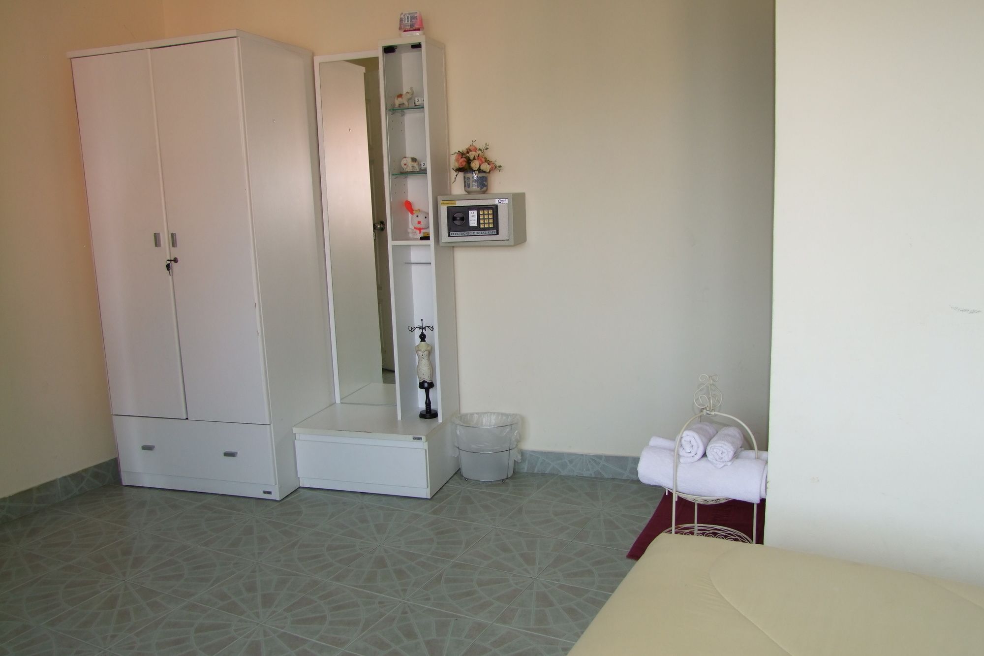 Aree's House