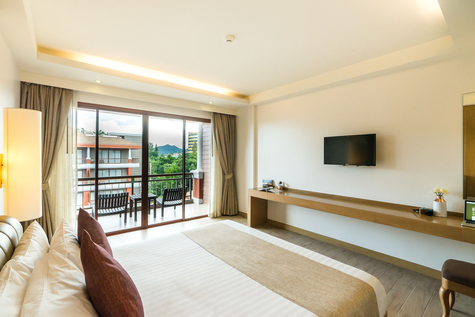 Ayrest Hua Hin
