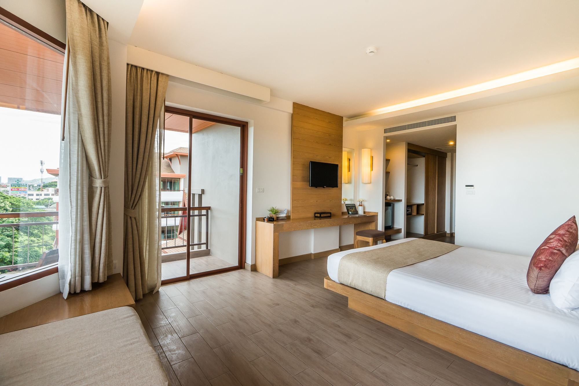 Ayrest Hua Hin