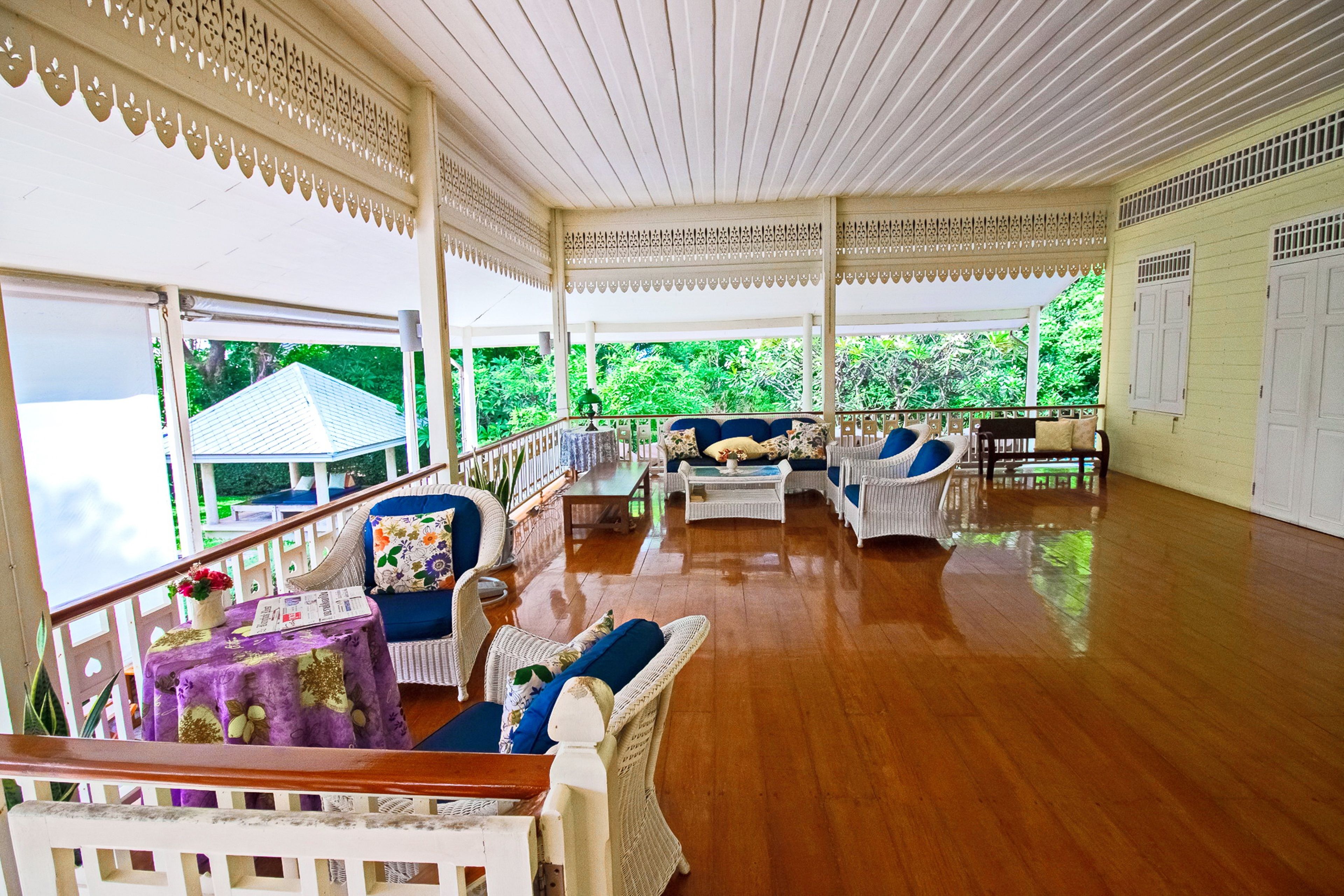 Baan Bayan Beachfront Hotel