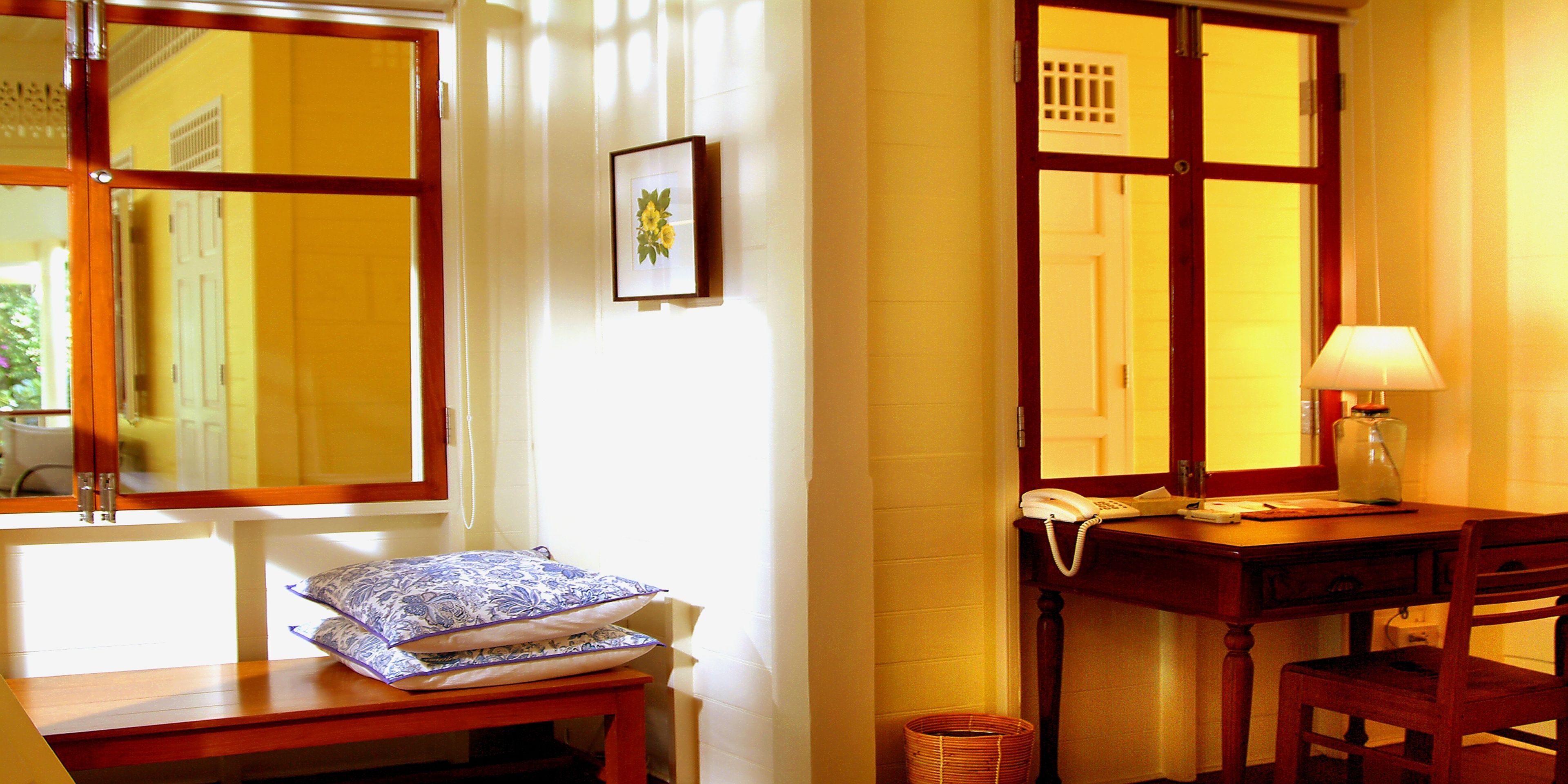 Baan Bayan Beachfront Hotel