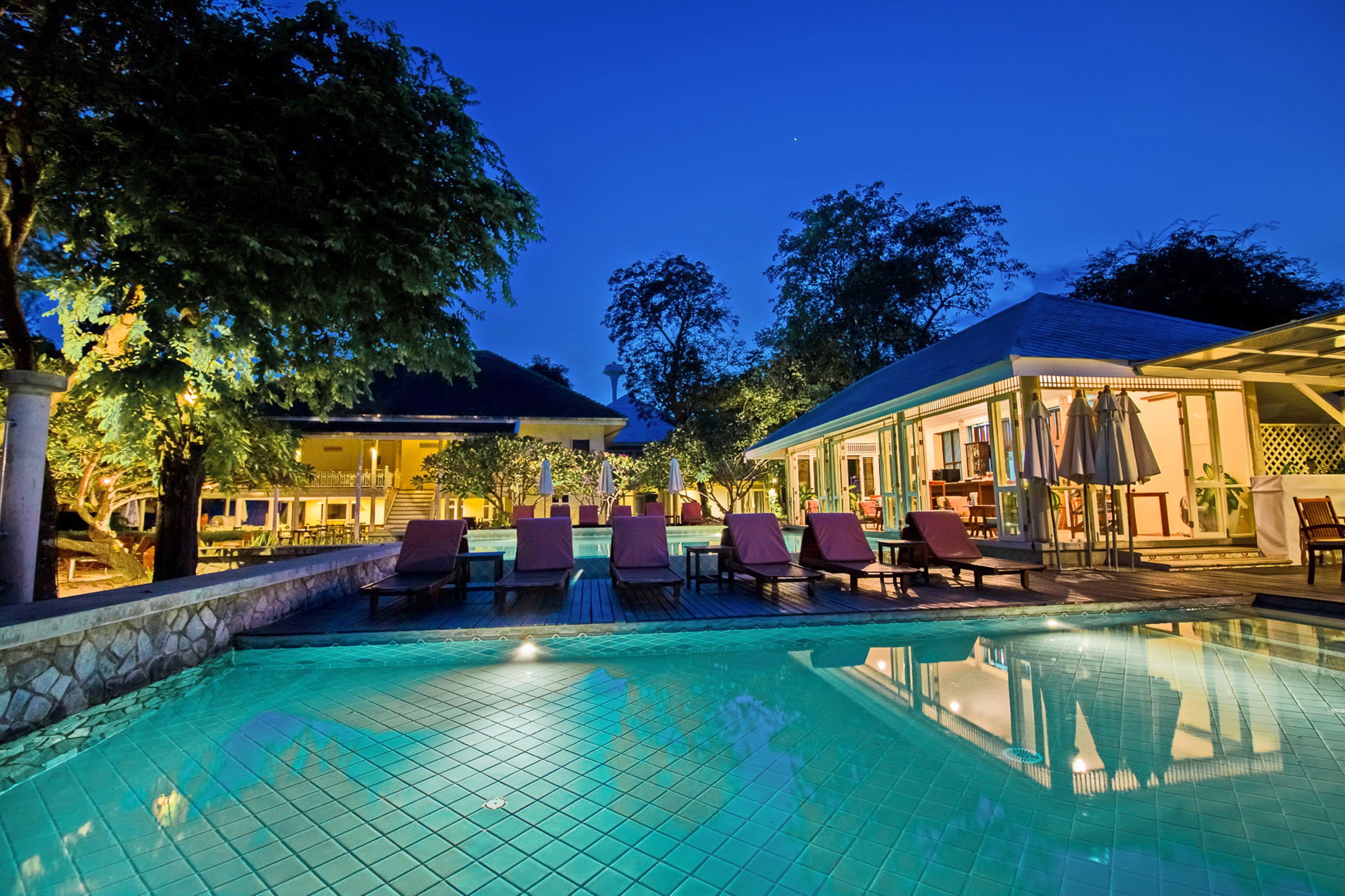Baan Bayan Beachfront Hotel