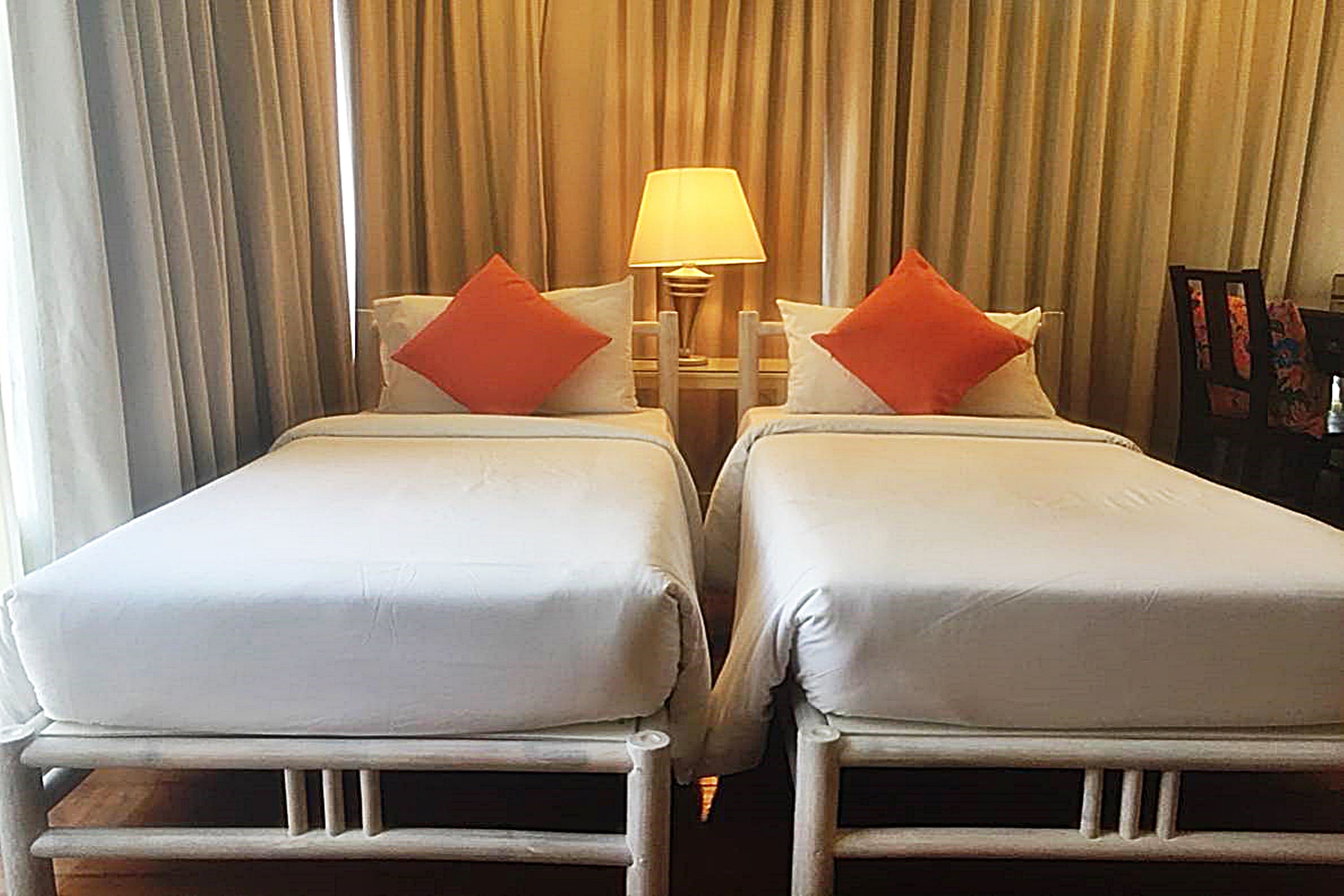 Baan Bayan Beachfront Hotel