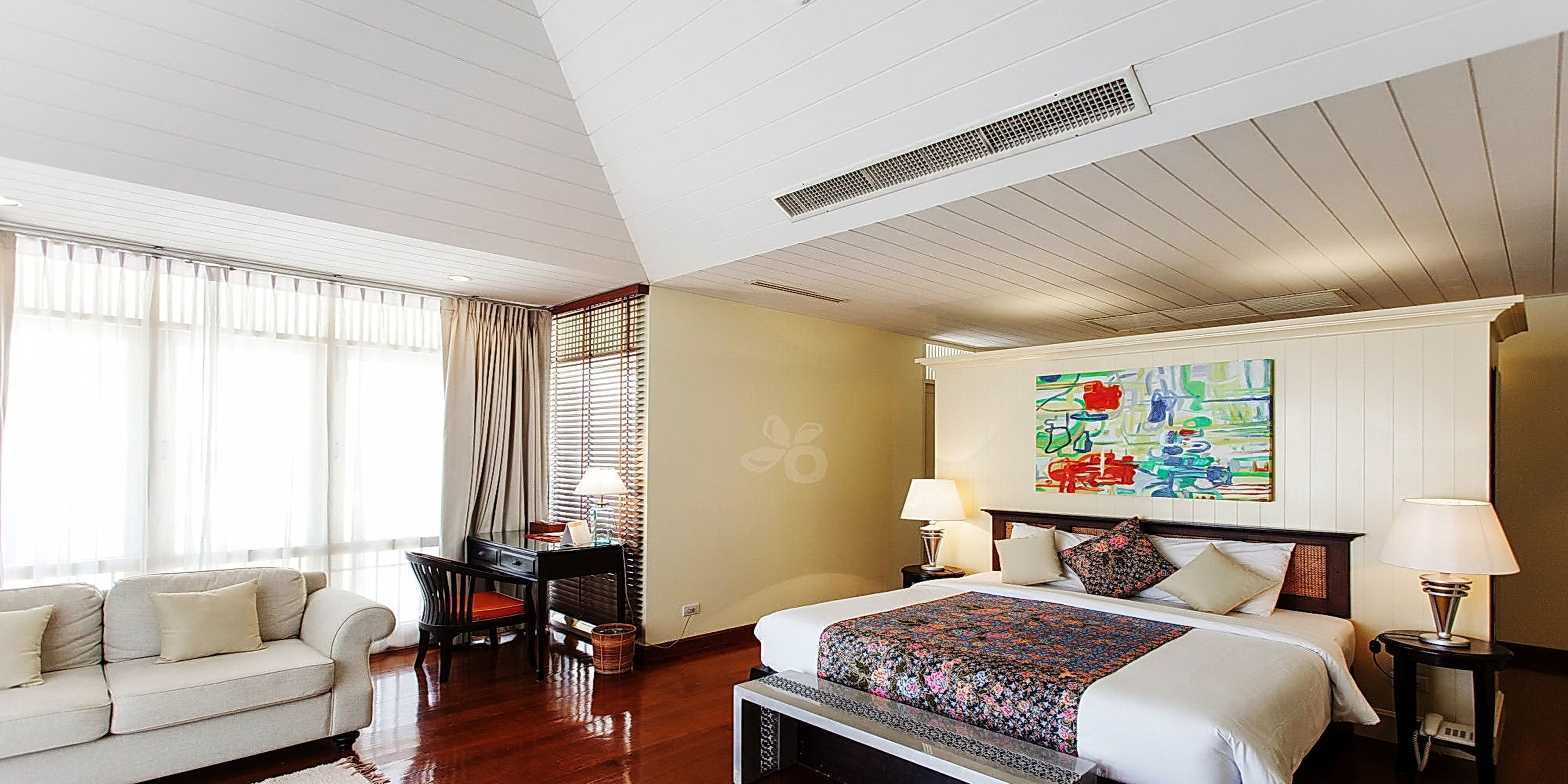 Baan Bayan Beachfront Hotel