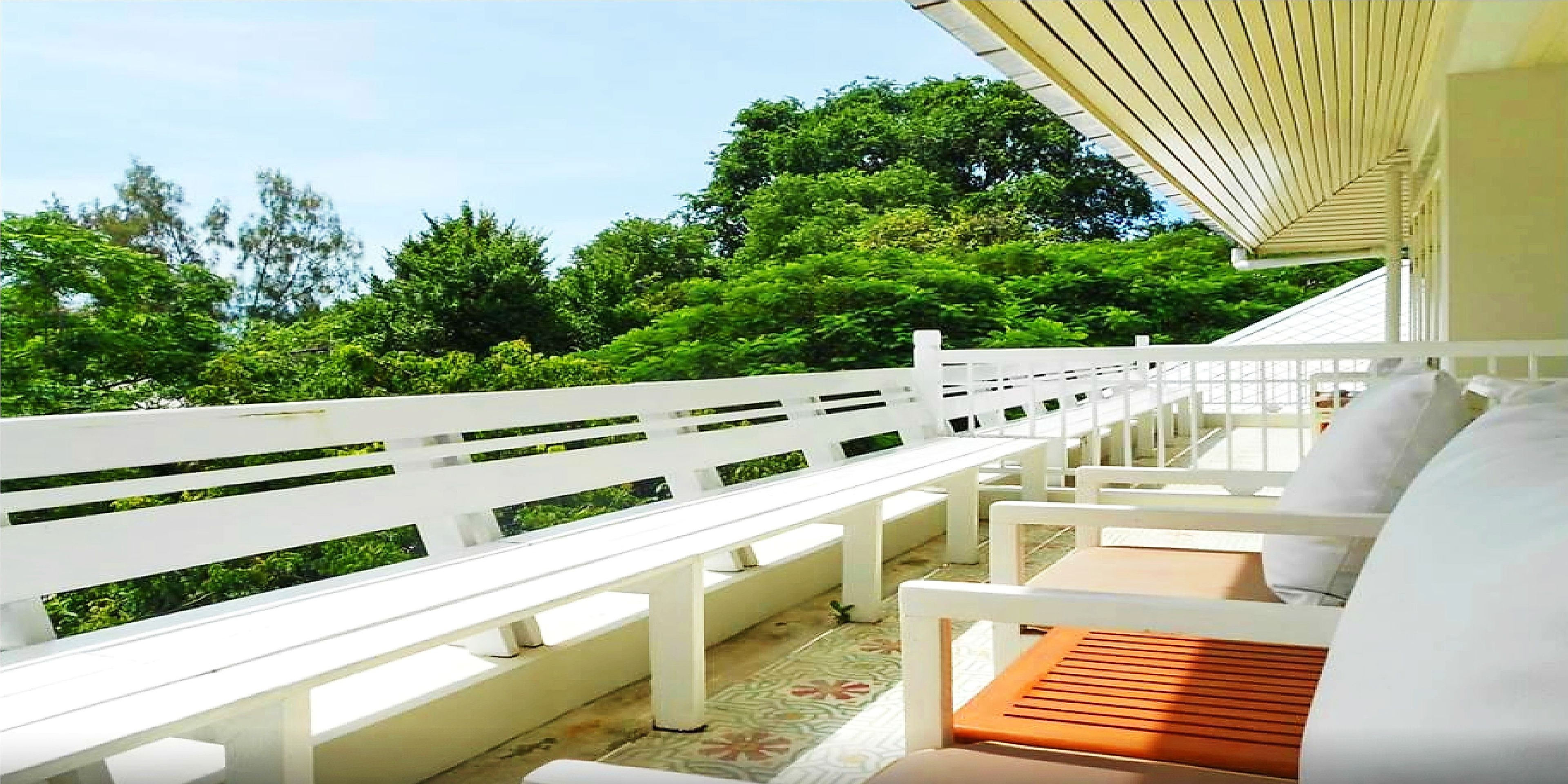 Baan Bayan Beachfront Hotel