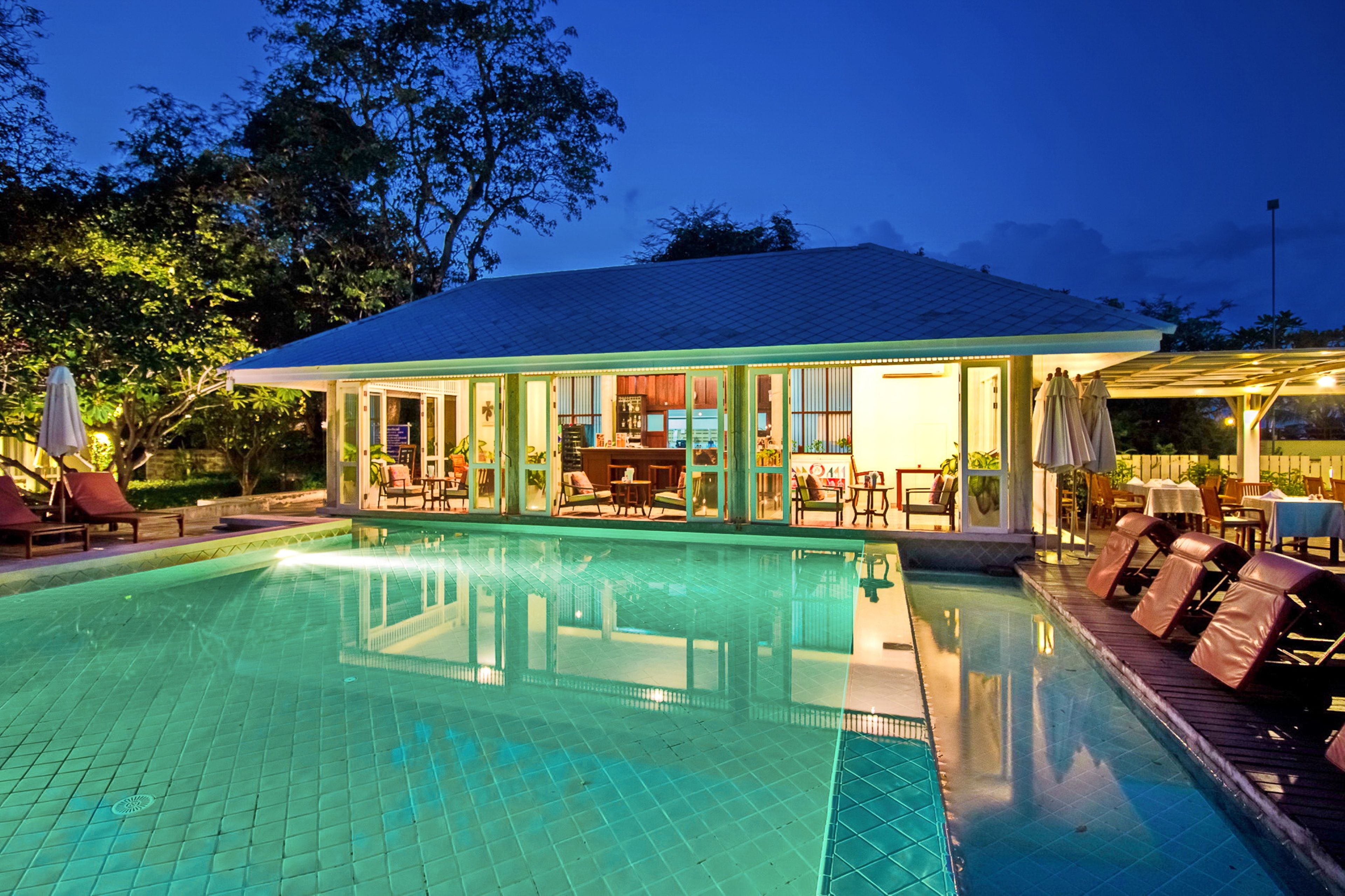 Baan Bayan Beachfront Hotel