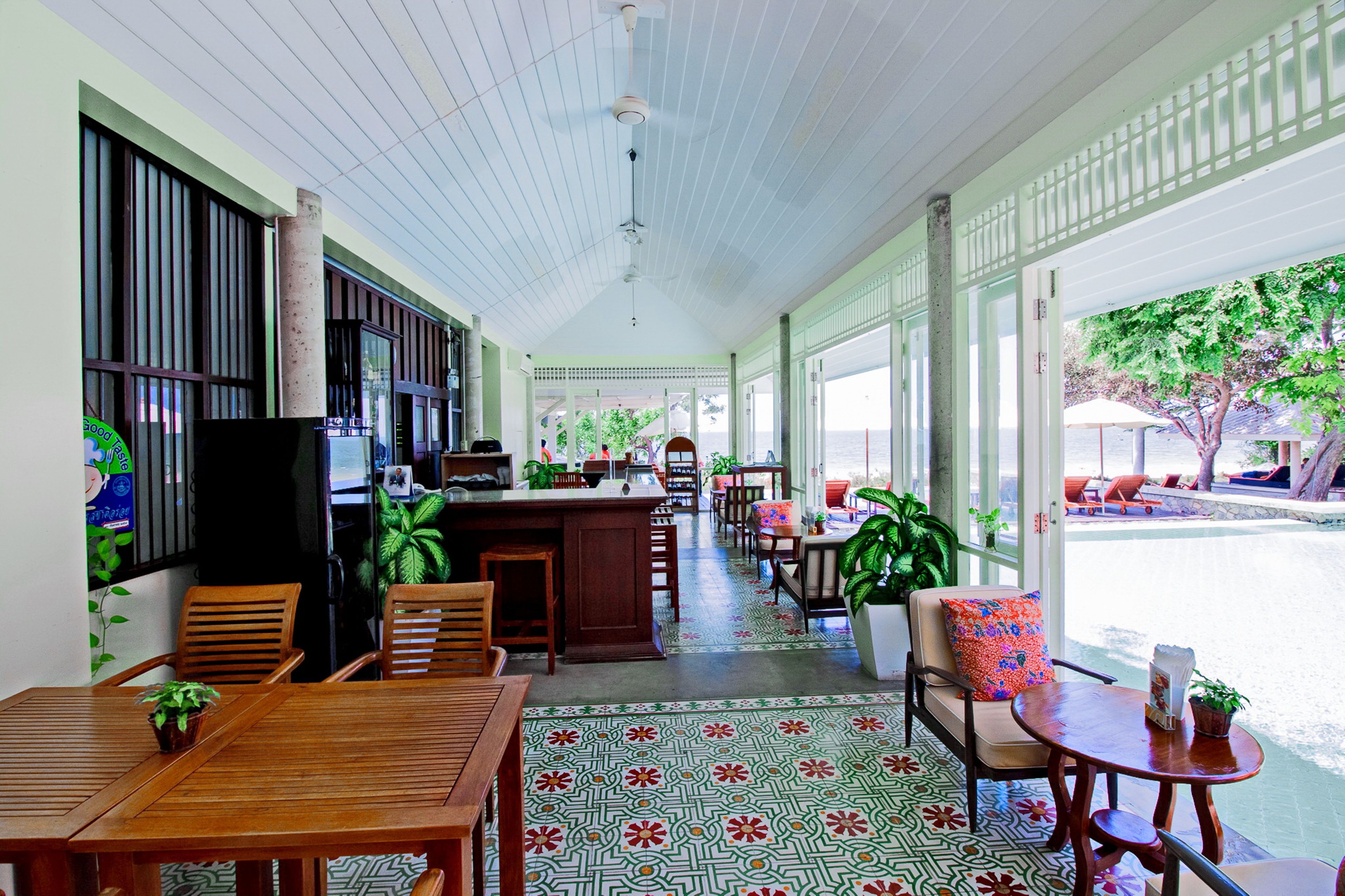 Baan Bayan Beachfront Hotel