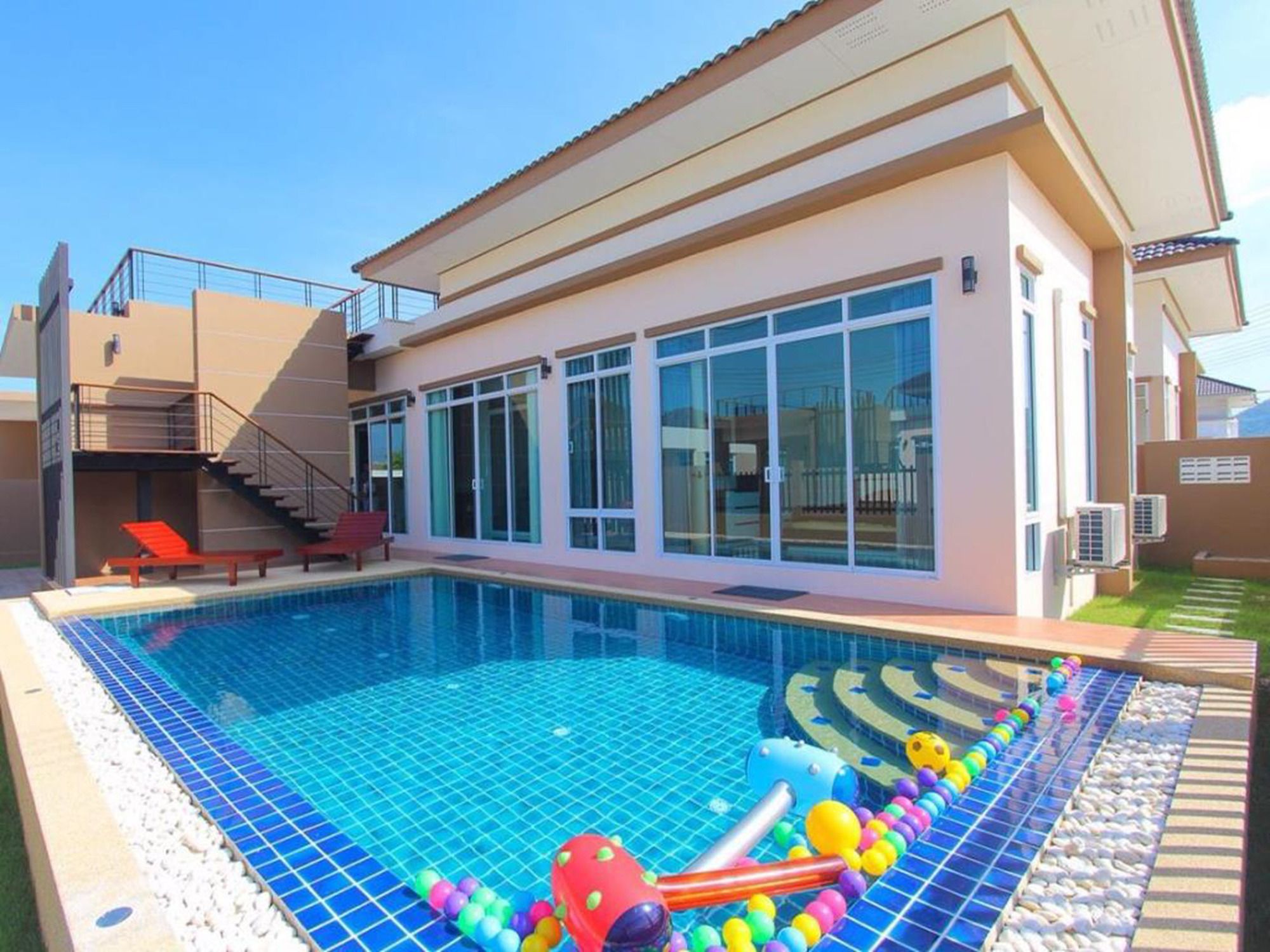 Baan Chom Chan Pool Villa