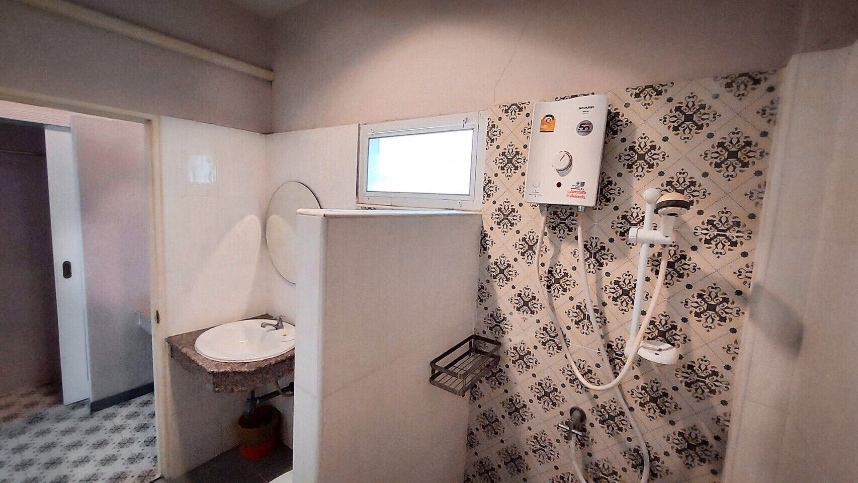 Baan Loksouylokchay