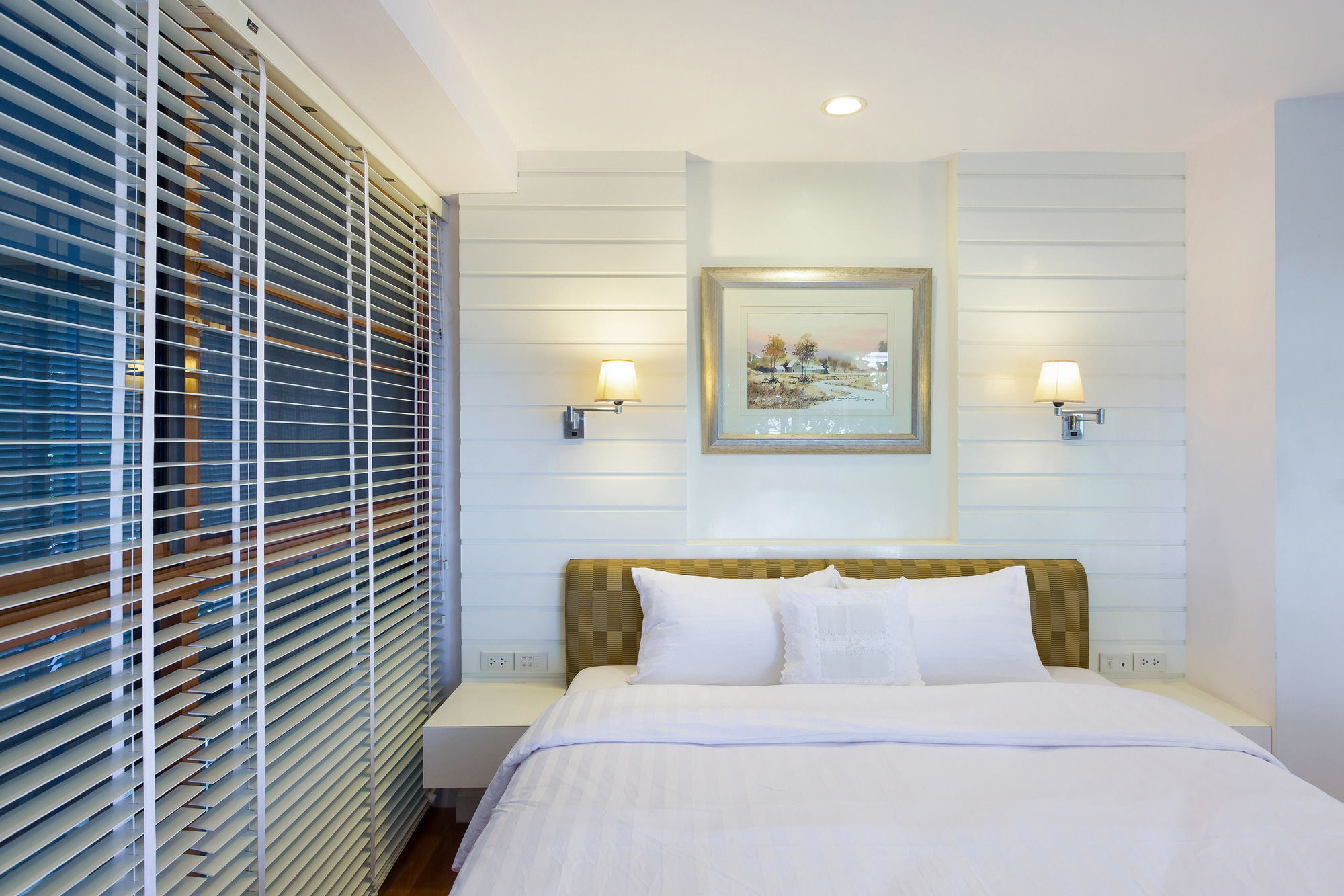 Baan LonSai Beachfront Condominium