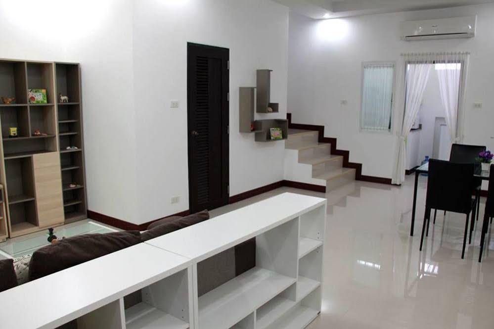 OYO 242 Baan Noppadol Hua Hin Resort