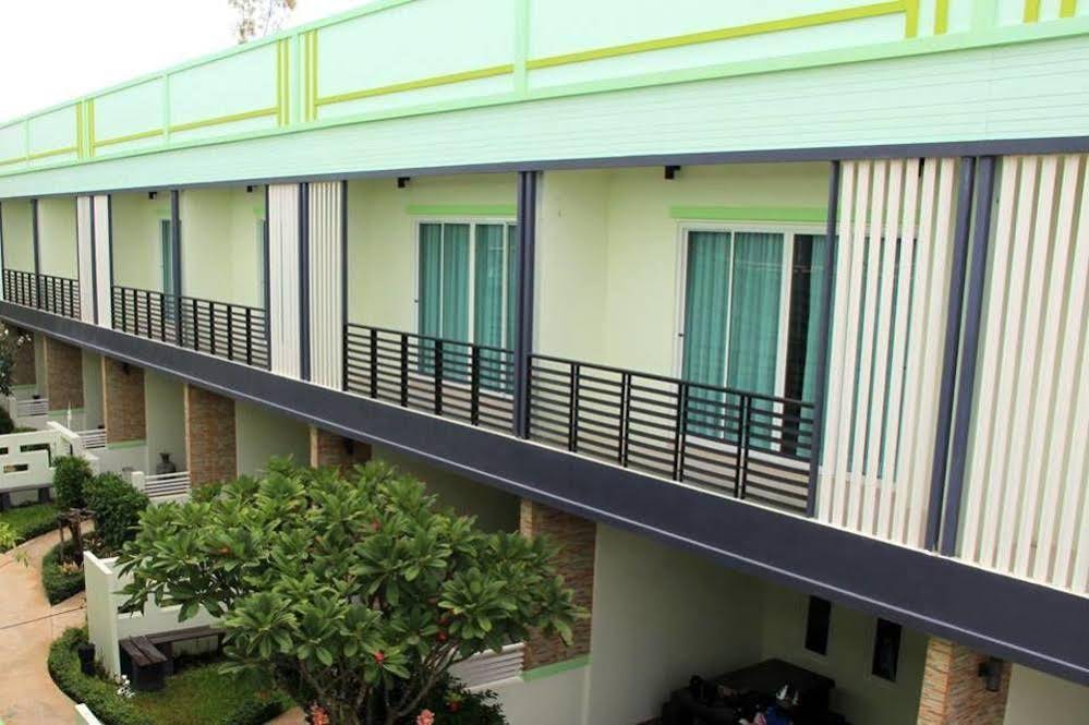 OYO 242 Baan Noppadol Hua Hin Resort