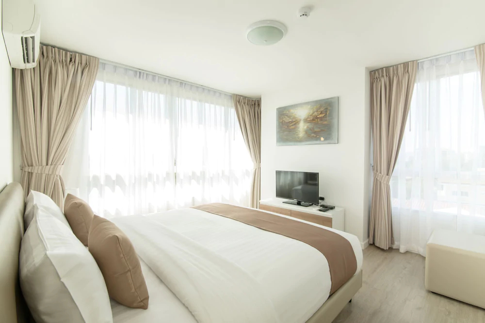 Baan Peang Ploen by First Choice Suites