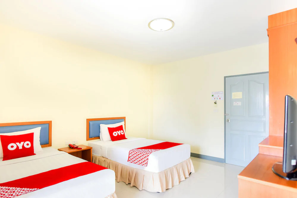 Baan Poemsuk by OYO Rooms