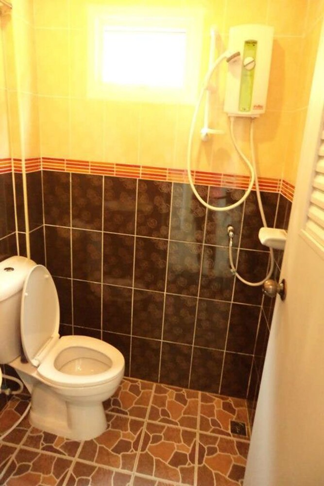 Bann Lom Le Guest House