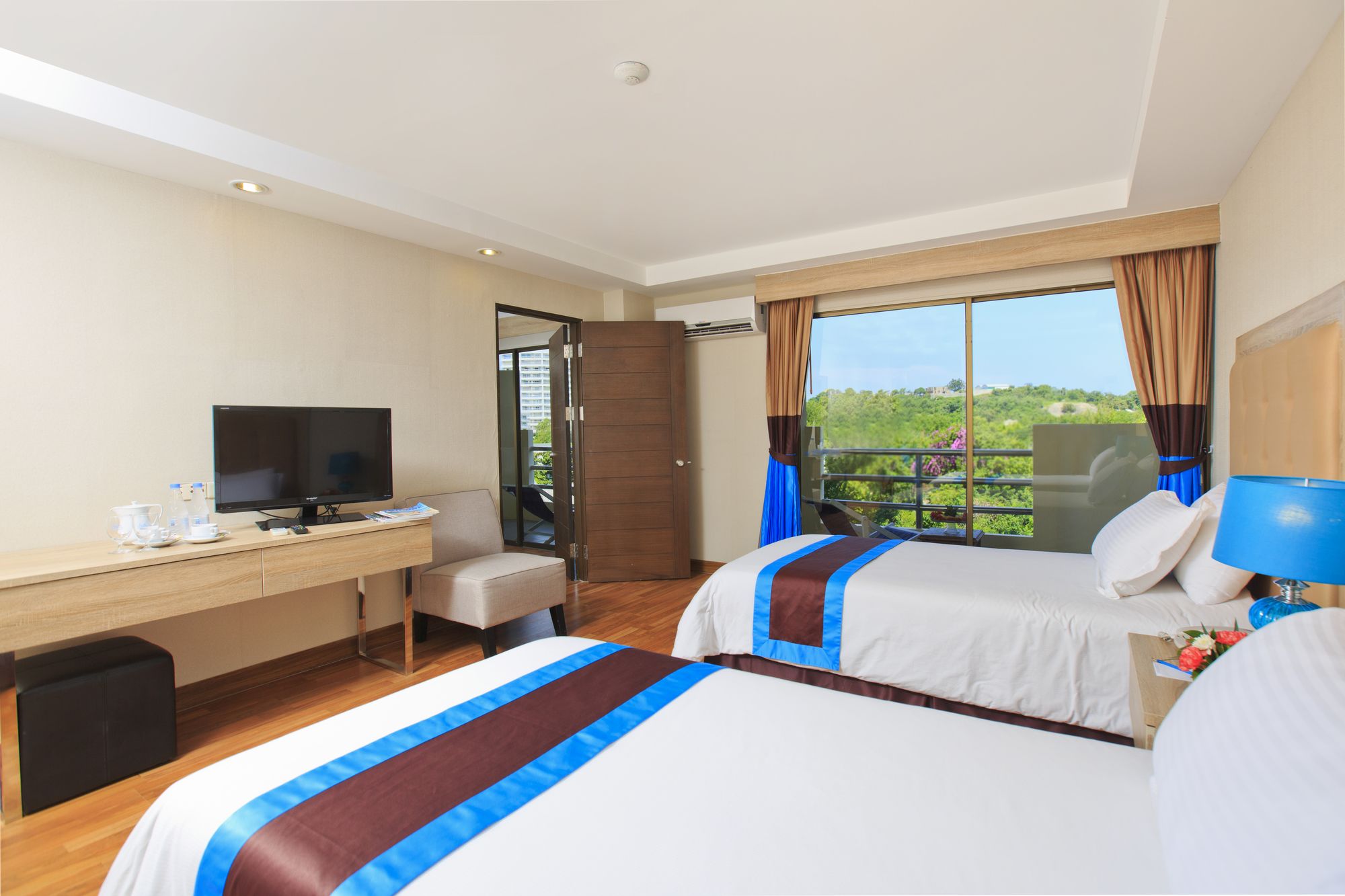 Blue Wave Hotel Hua Hin