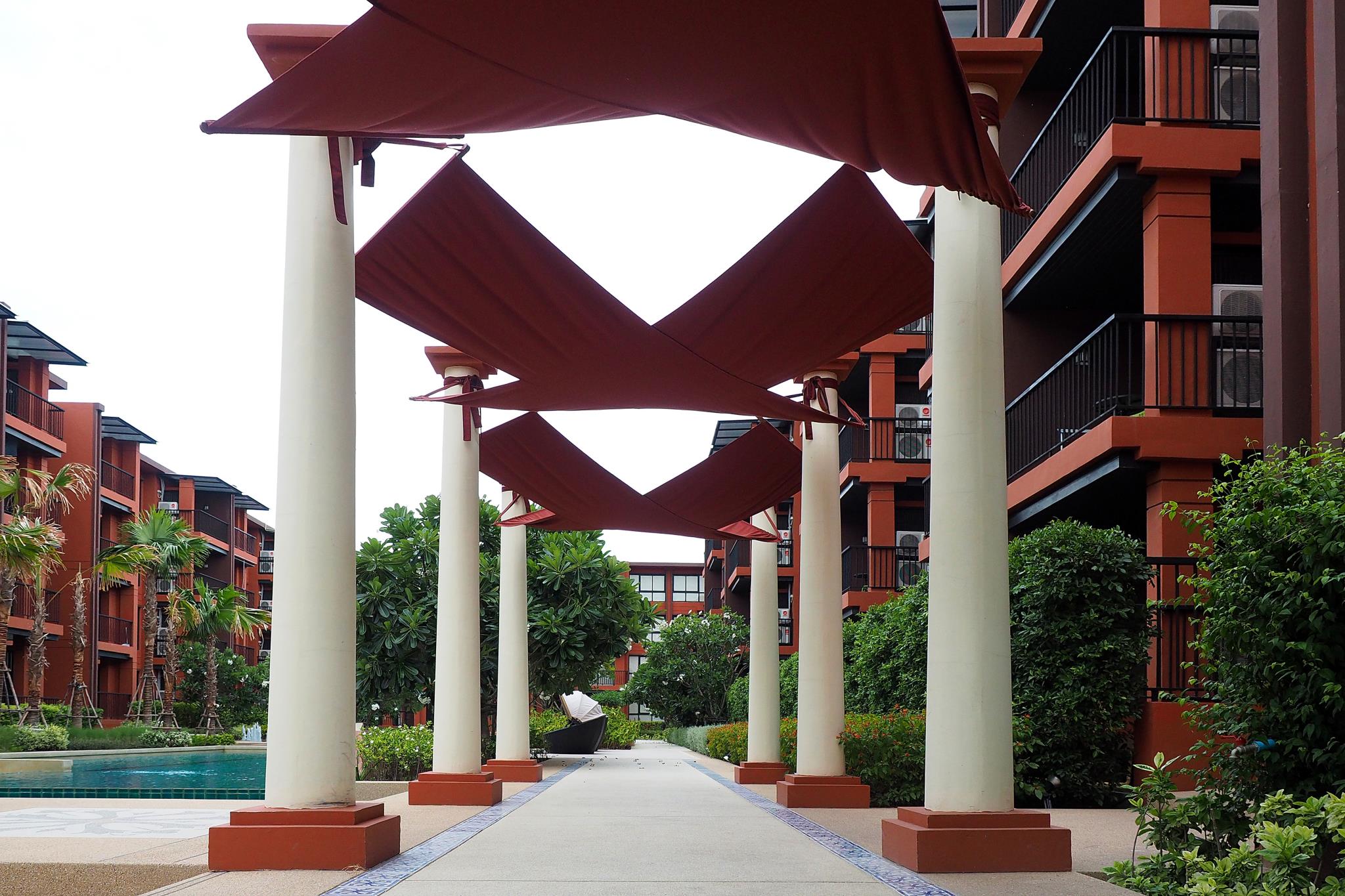 Bluroc Huahin Condo By Pat