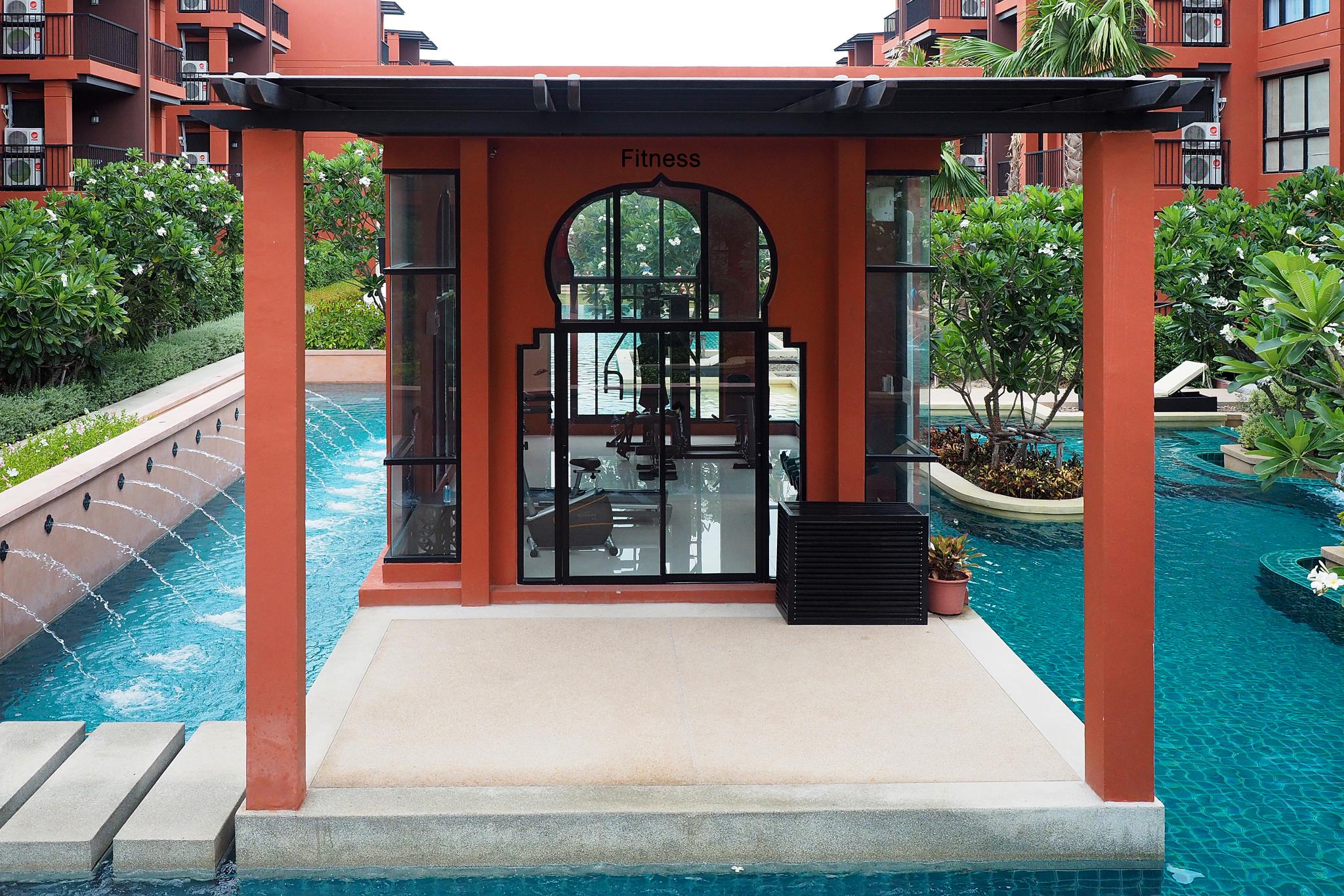 Bluroc Huahin Condo By Pat