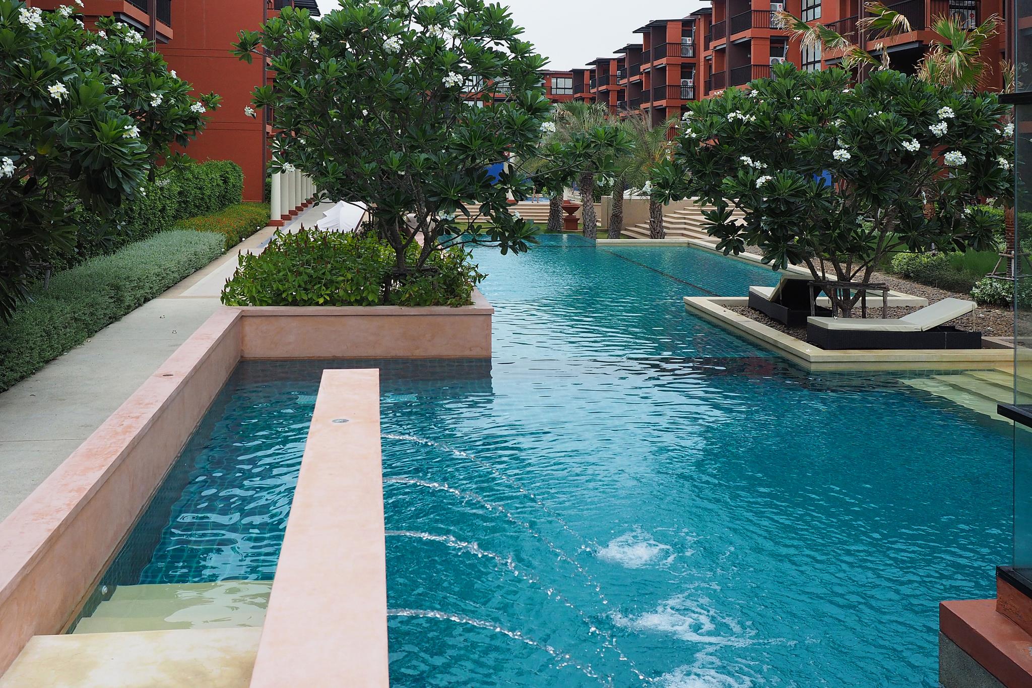 Bluroc Huahin Condo By Pat