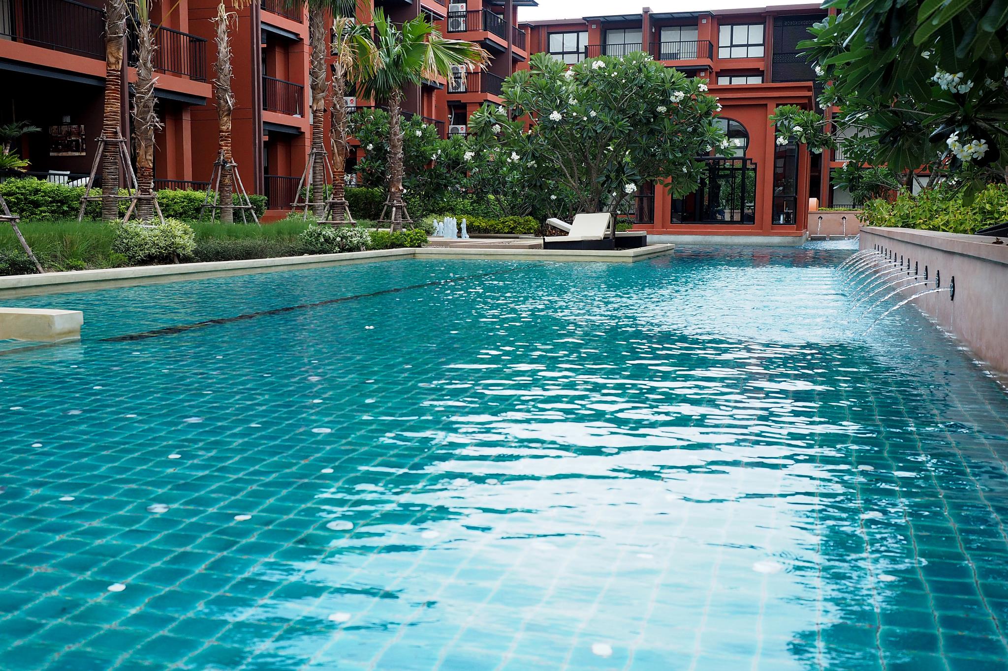 Bluroc Huahin Condo By Pat