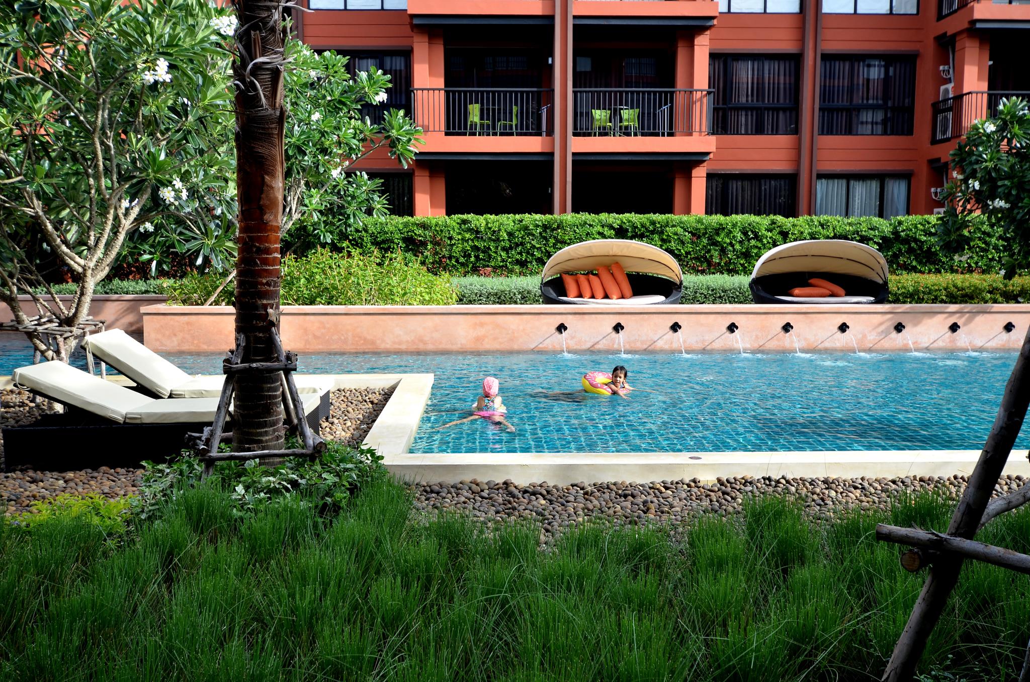 Bluroc Huahin Condo By Pat