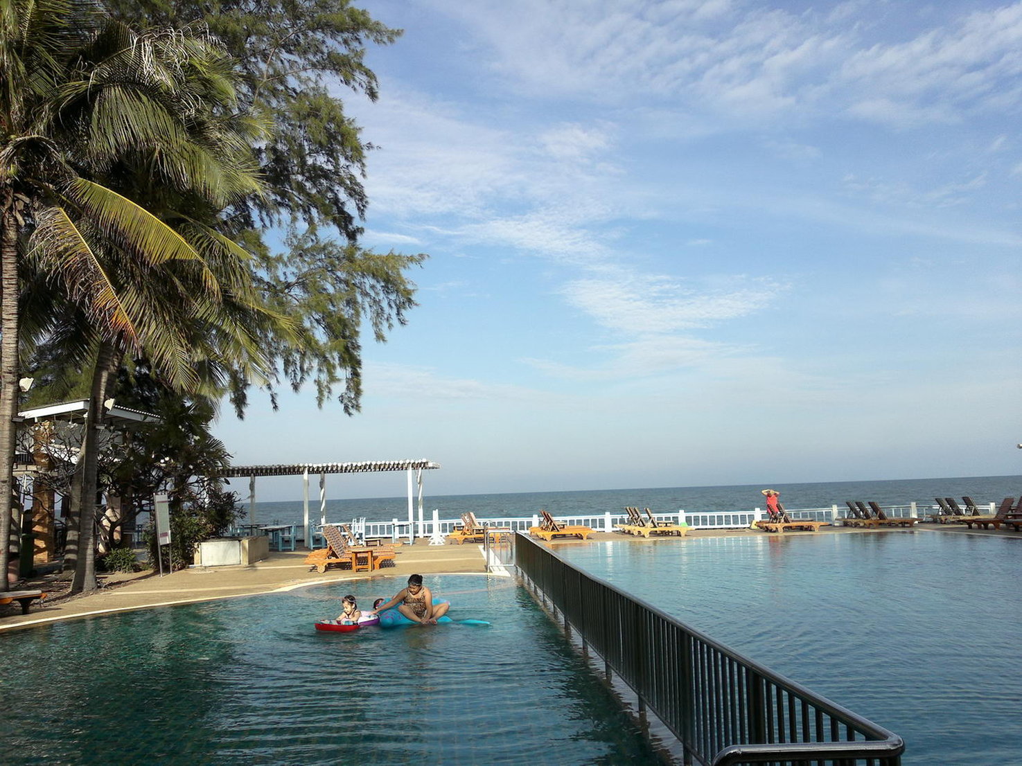 Chom View Hotel