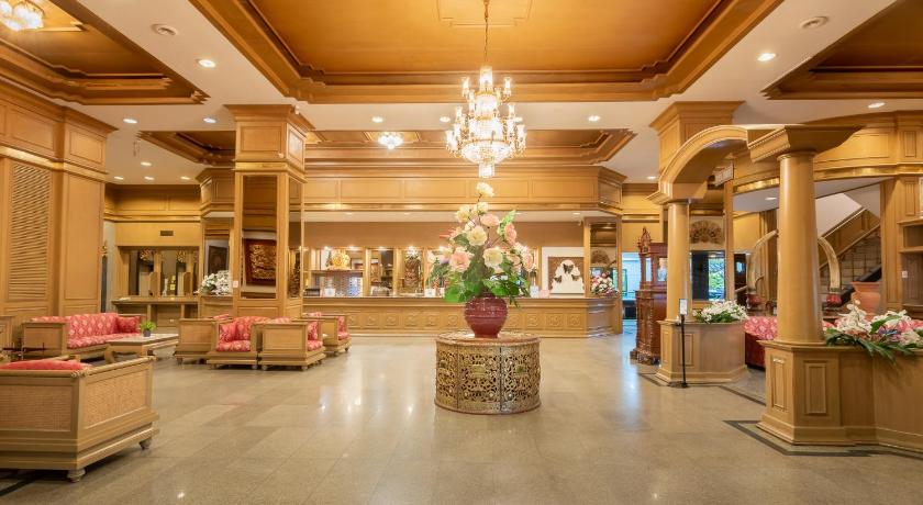 City Beach Resort