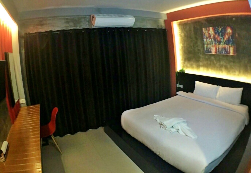 Coconut Budget & Boutique Huahin