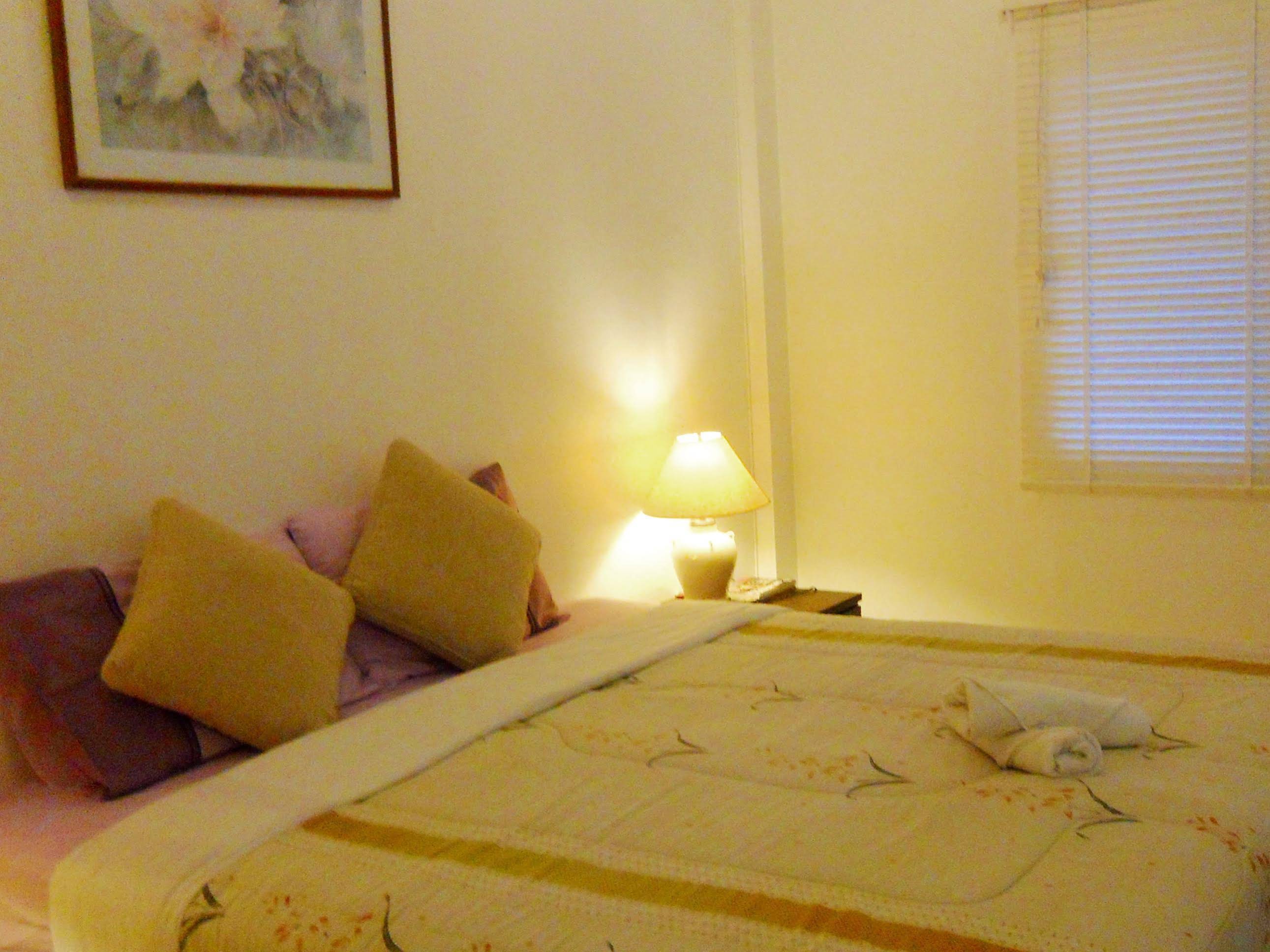 Corner Cafe Bed and Breakfast