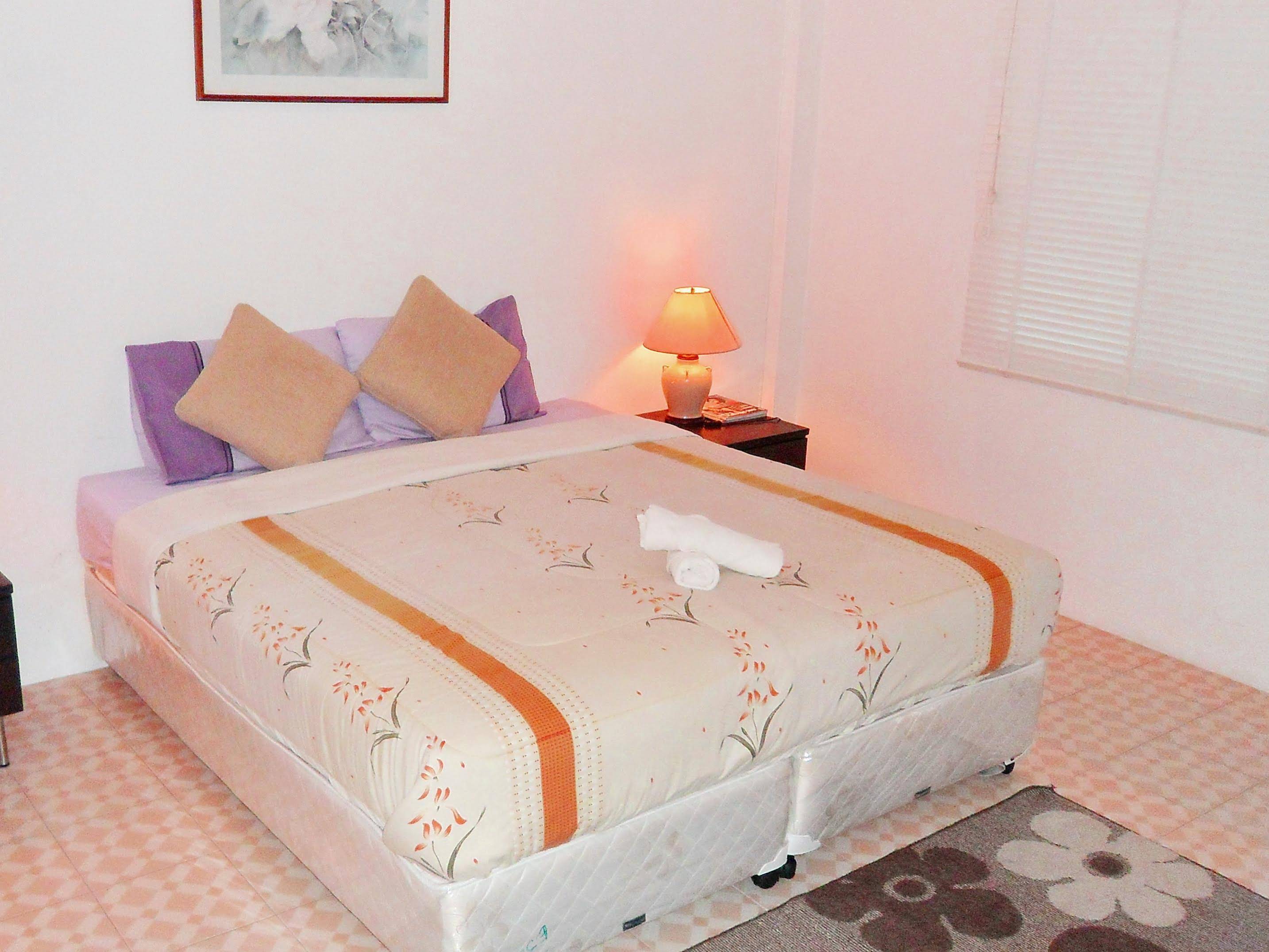 Corner Cafe Bed and Breakfast