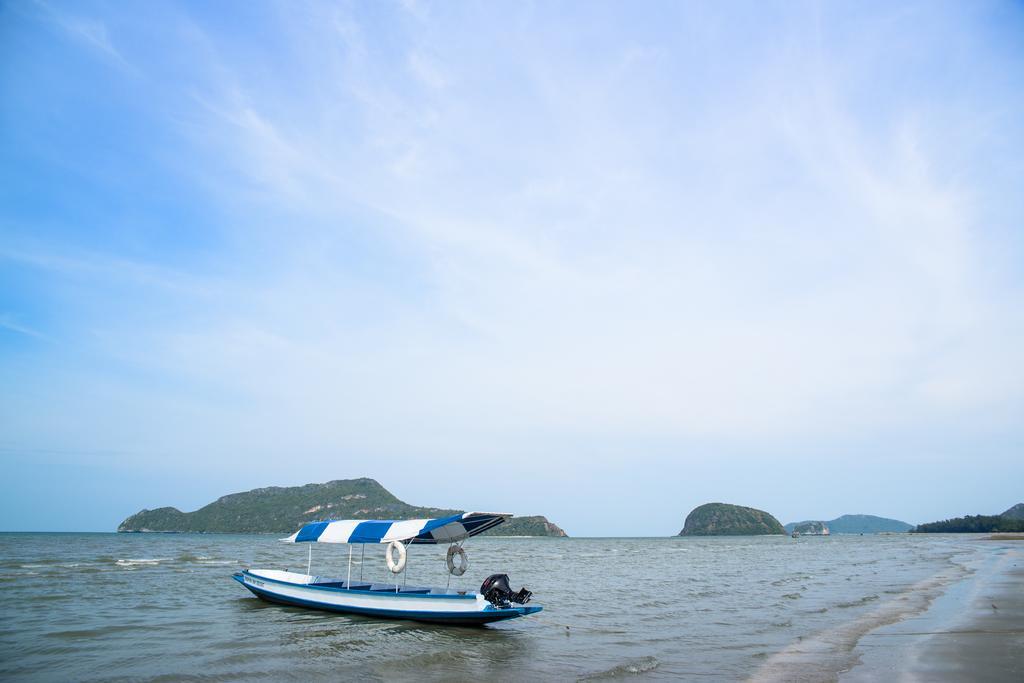 Dolphin Bay Resort