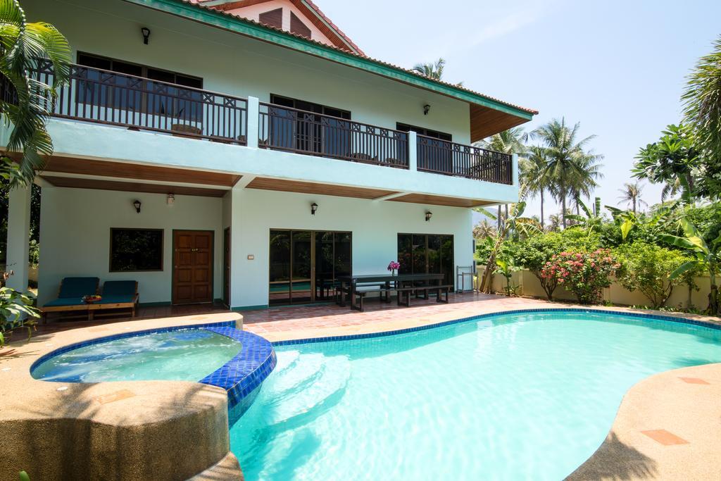 Dolphin Bay Resort